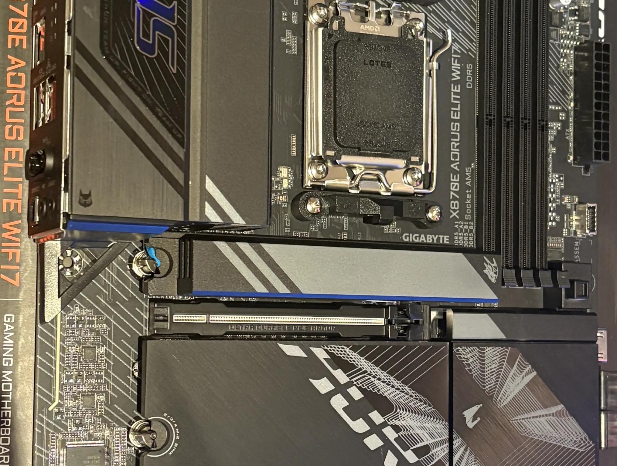 Gigabyte X870E Aorus Elite