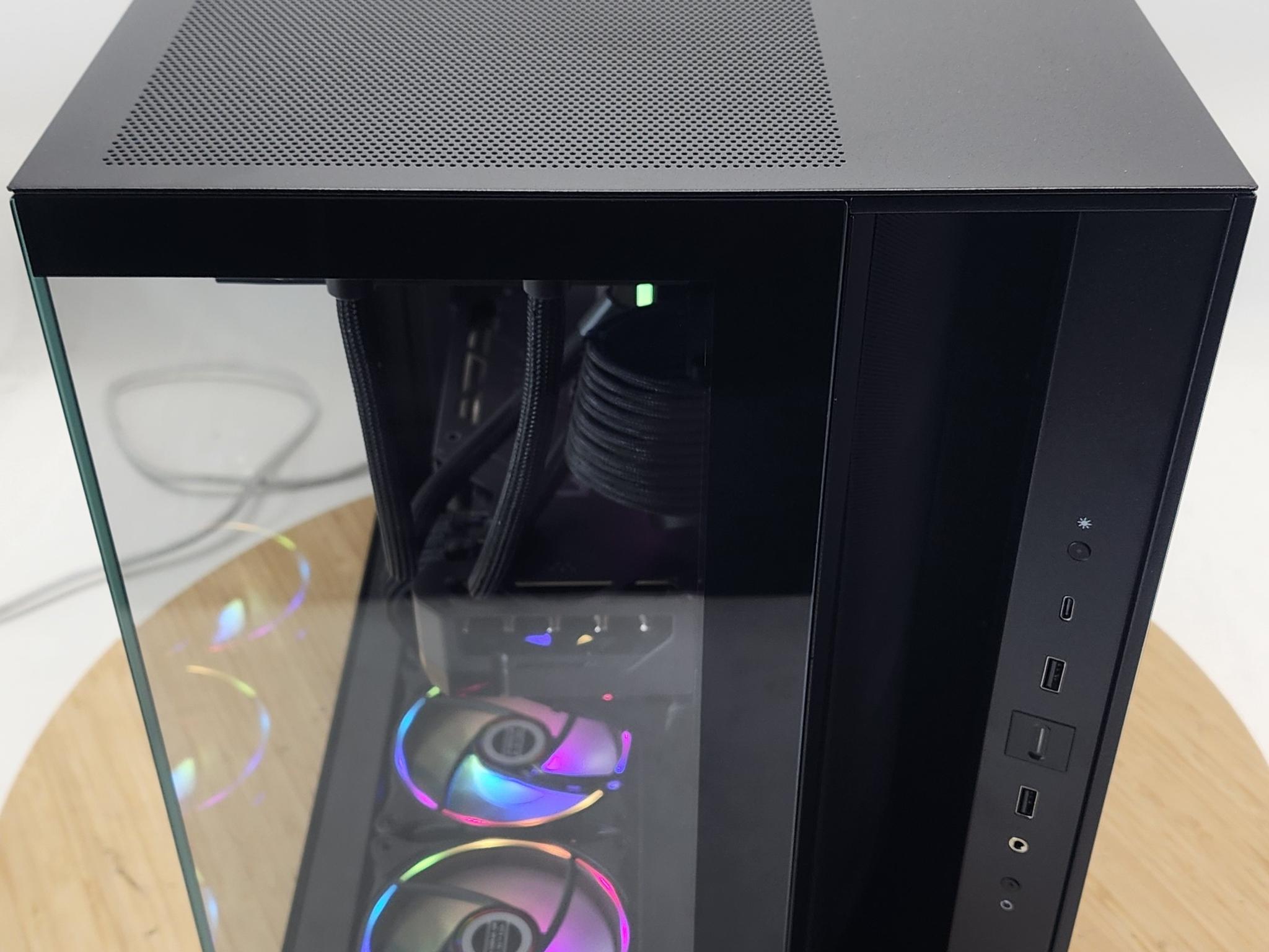 Gaming PC Ryzen 7 7700 32GB RAM 2TB SSD RX 7700 XT 12GB Win11 Computer