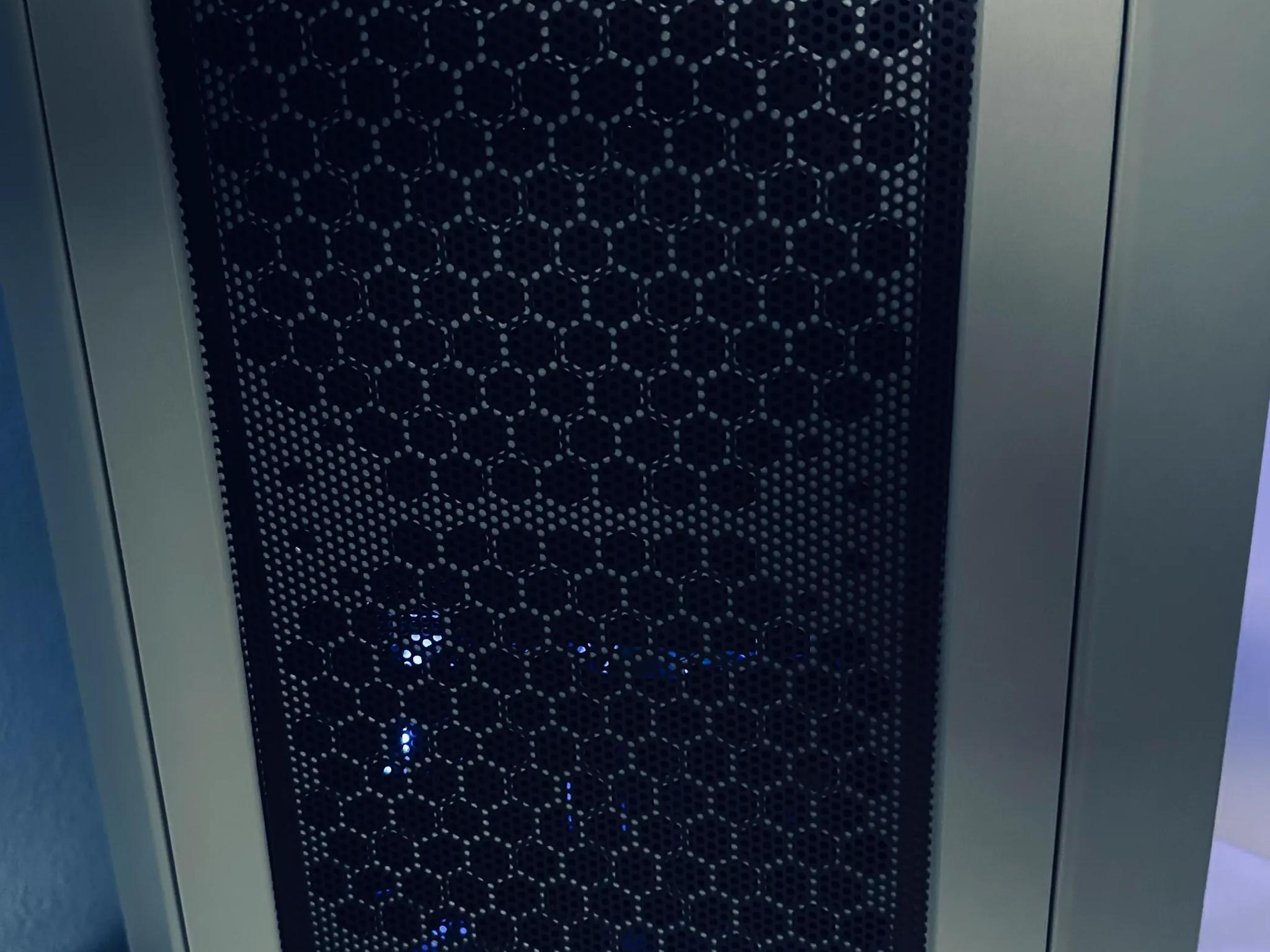 RTX 5070 Ti TOWER 250 HALO THEMED GAMING PC (RYZEN 7 7800X3D, 32GB DDR5 6000)