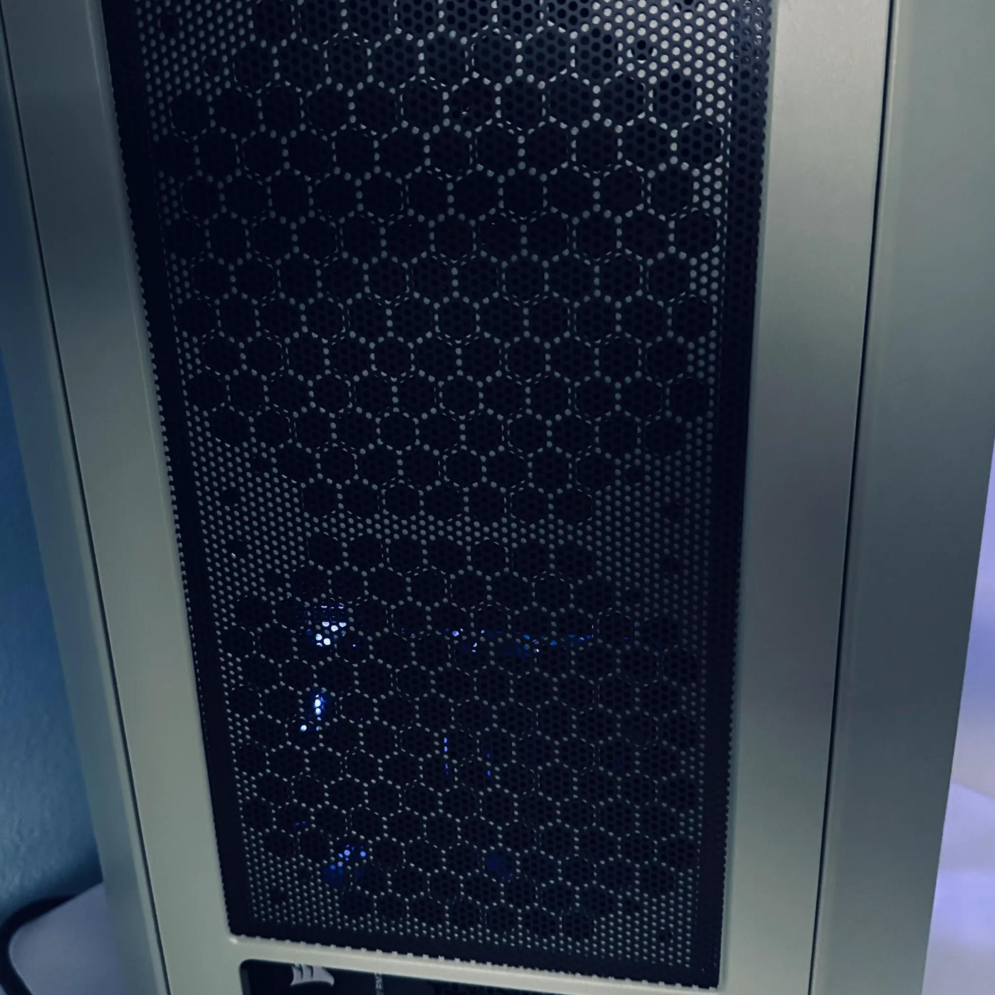 RTX 5070 Ti TOWER 250 HALO THEMED GAMING PC (RYZEN 7 7800X3D, 32GB DDR5 6000)