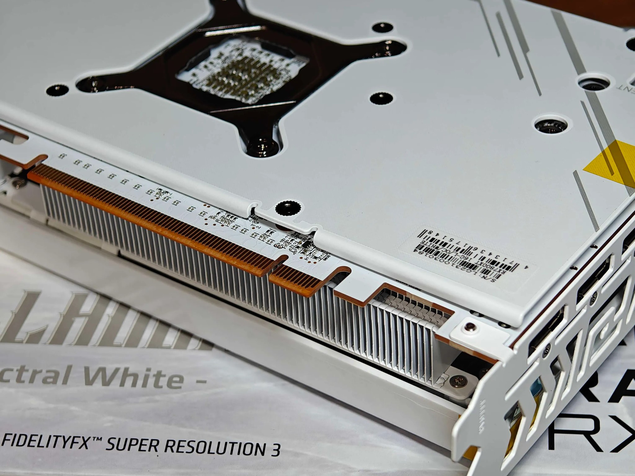 AMD Radeon RX 7800 XT 16GB PowerColor Hellhound Spectral White Graphics Card GPU GDDR6 Tripple Fan