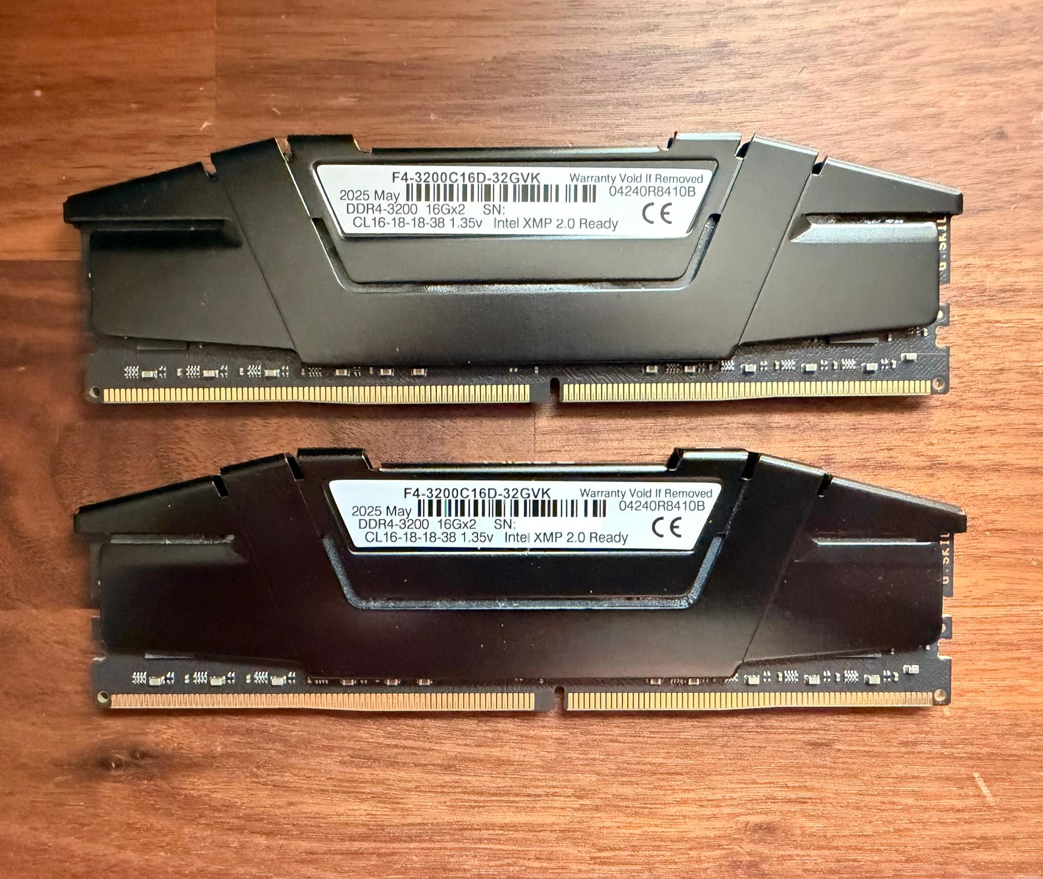 G.Skill Ripjaws V 32 GB (2 x 16 GB) DDR4-3200 CL16 Memory