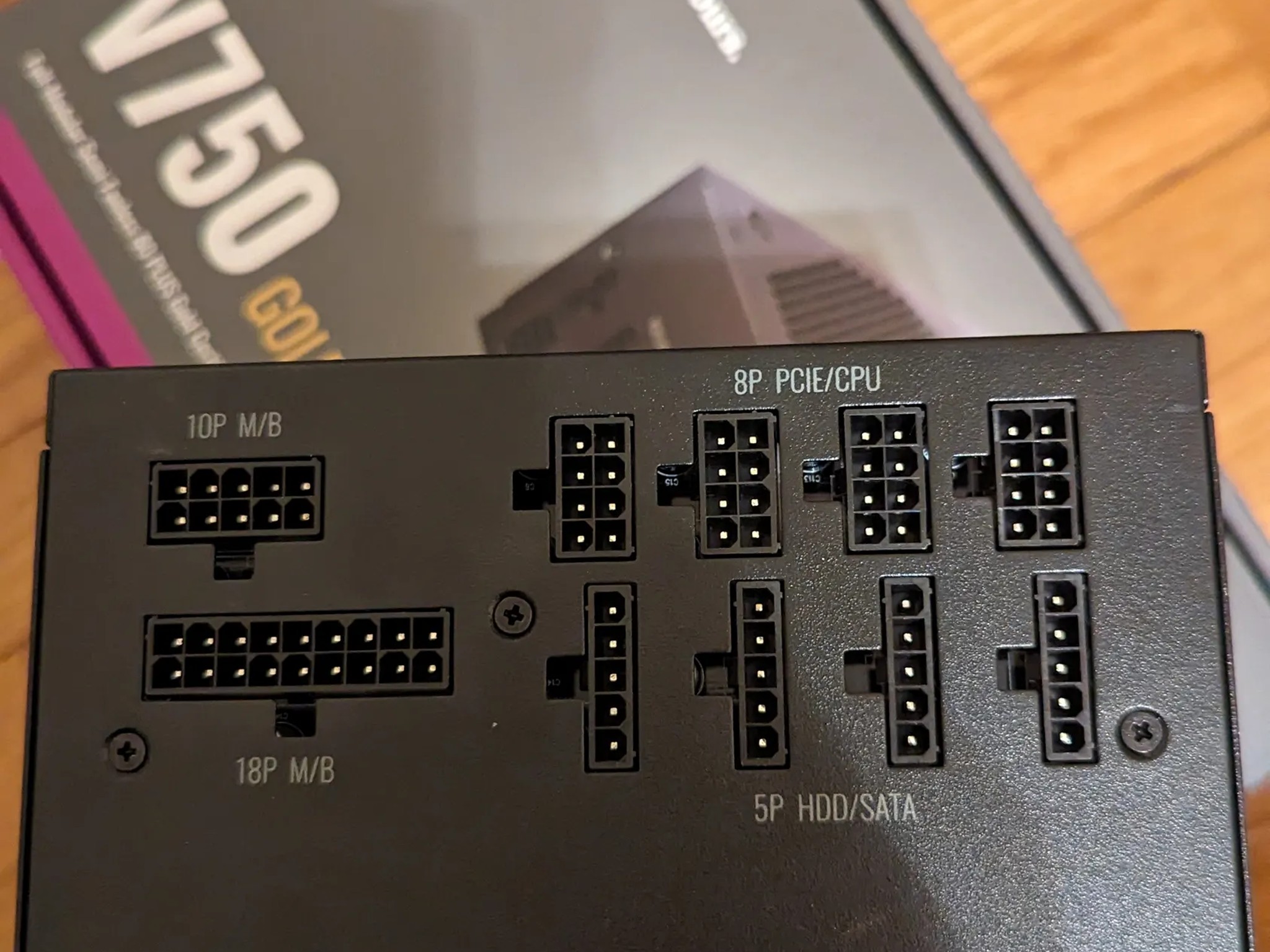 Cooler Master V750 Gold V2 Full Modular,750W, 80+ Gold Efficiency, Semi-fanless
