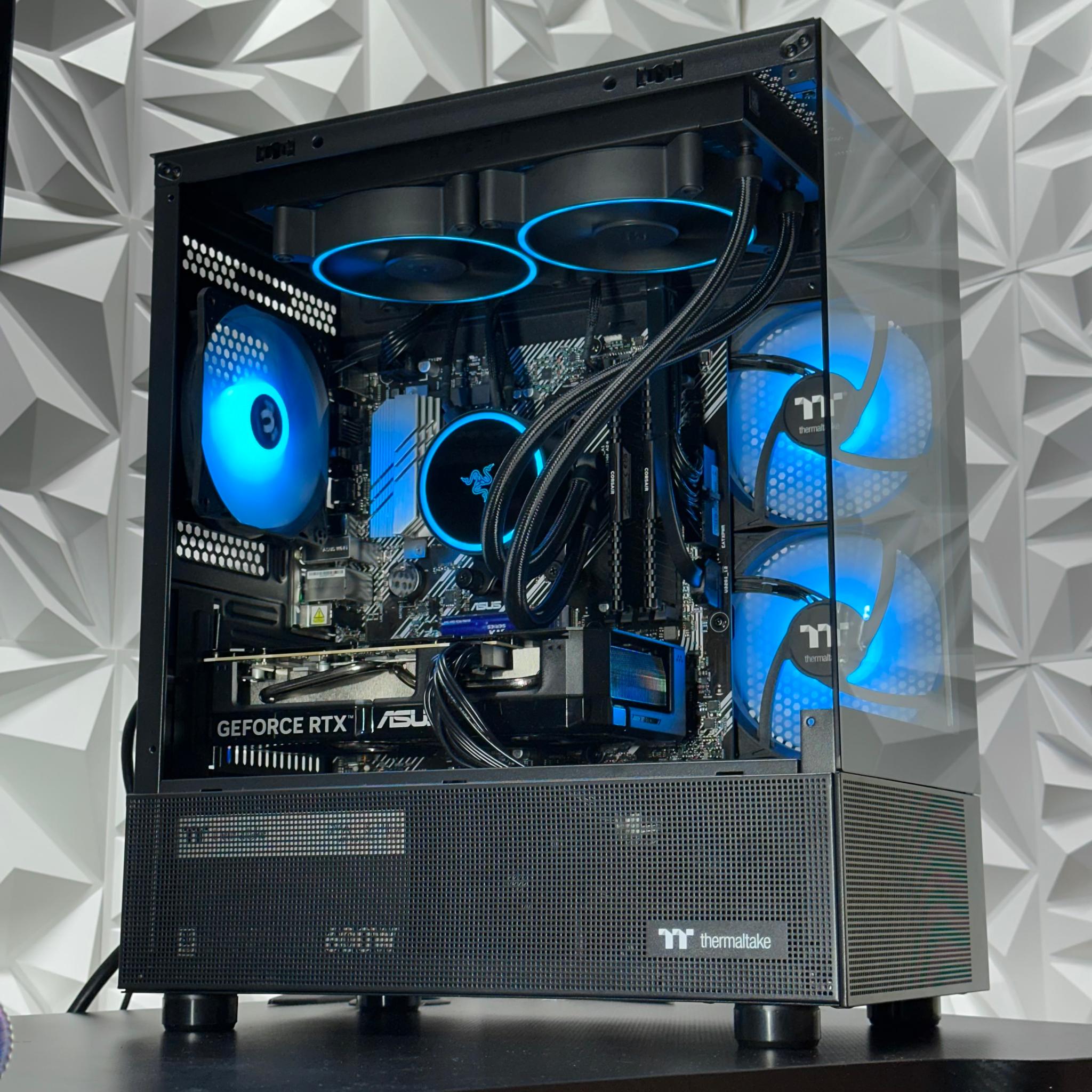 rtx 5060 / Ryzen 5 5600x / 32GB 3200MHz ram / 1TB Kingspec Nvme ssd / B550 / 600w