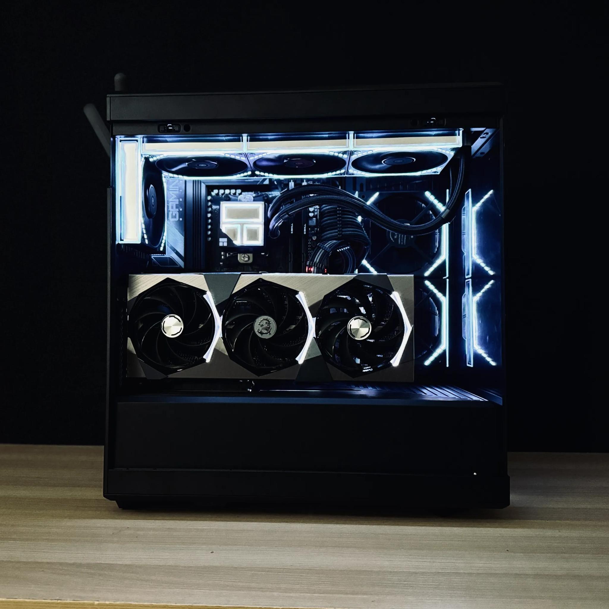 🏮SOLARIS | 4K GAMING PC : RTX 4070TI, Ryzen 7 7700X, 32GB DDR5, 2TB SSD, WIFI