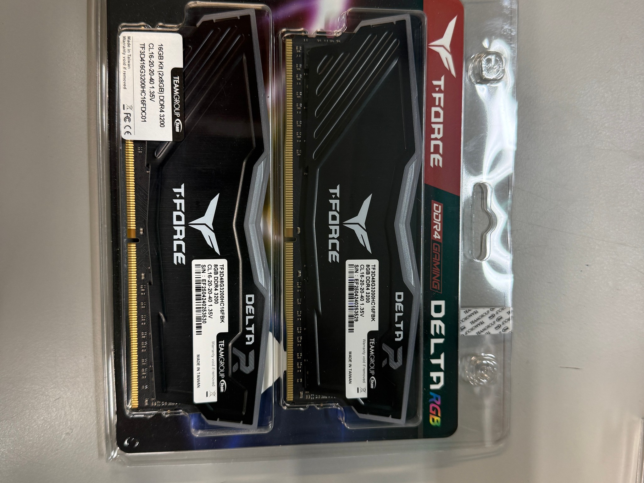 BRAND NEW Teamgroup T-Force Delta RGB 16GB DDR4 3200MHZ CL16 (2X8GB)