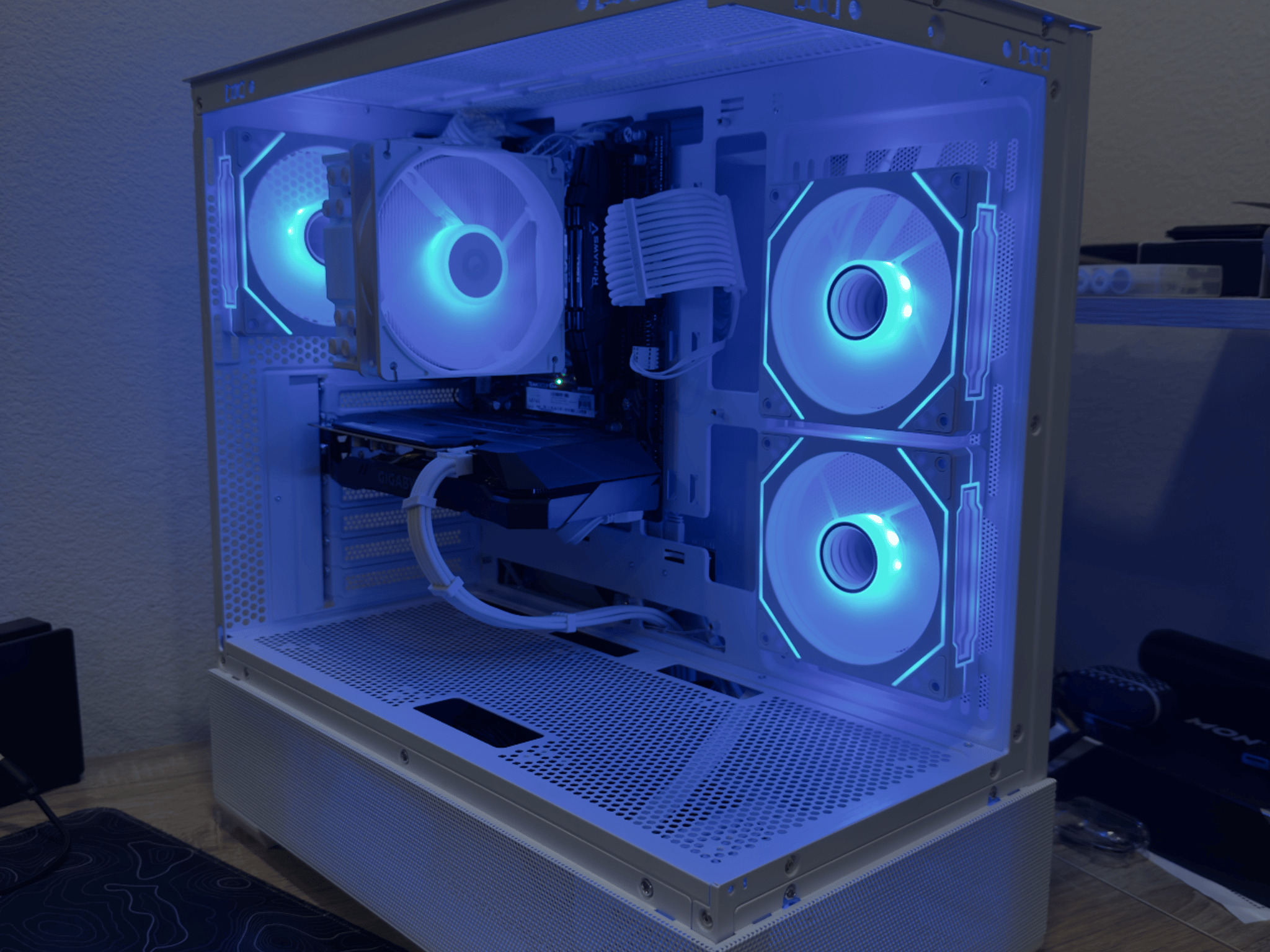 ⚪️ White RTX PC ⚪️