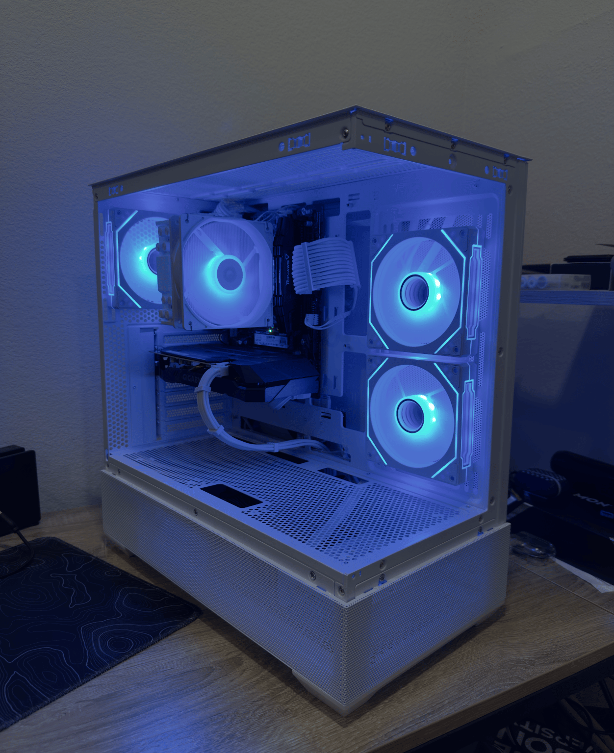 ⚪️ White RTX PC ⚪️