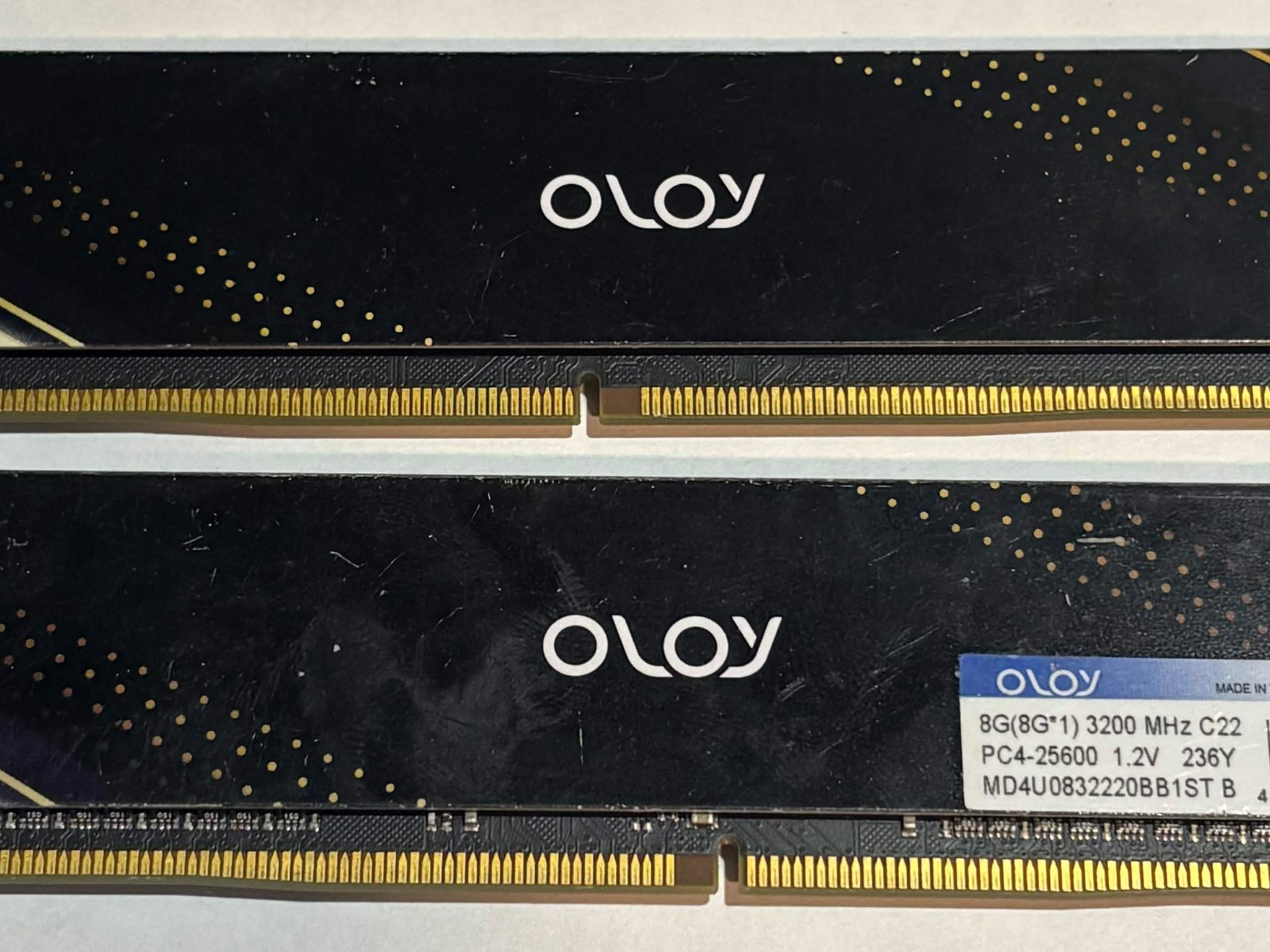 OLOy 16GB (2x8GB) DDR4 3200MHz Desktop Memory Kit | White Heatsinks | Tested Working