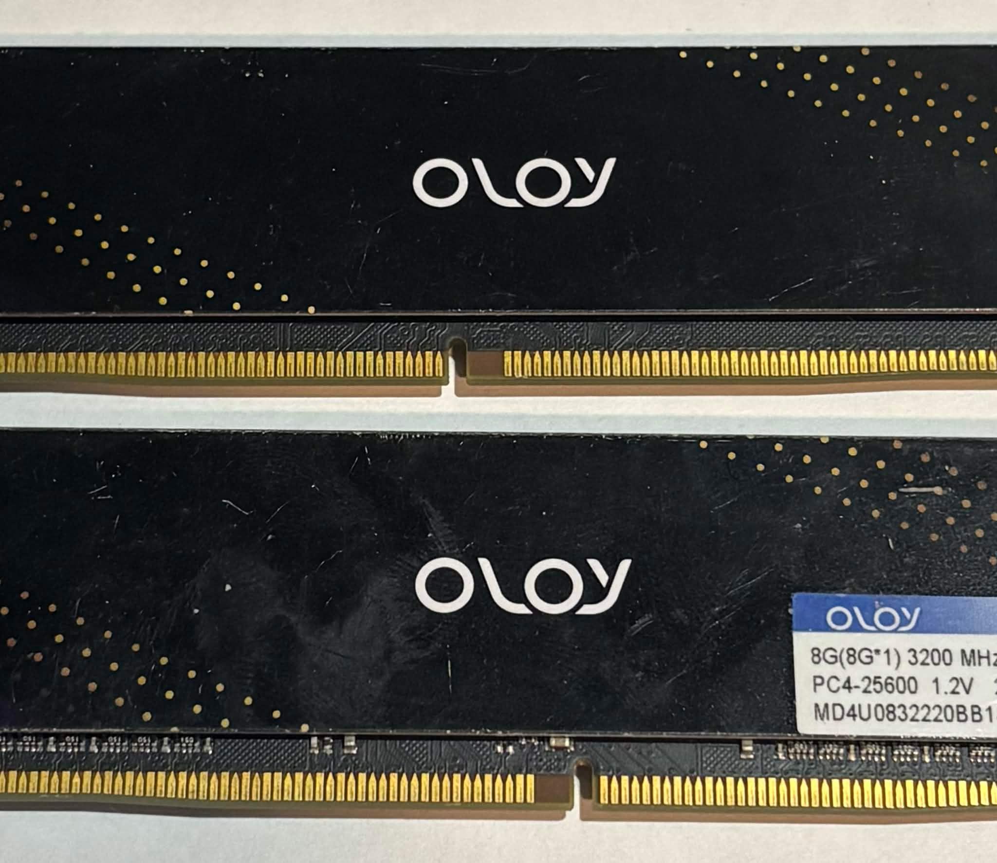OLOy 16GB (2x8GB) DDR4 3200MHz Desktop Memory Kit | White Heatsinks | Tested Working