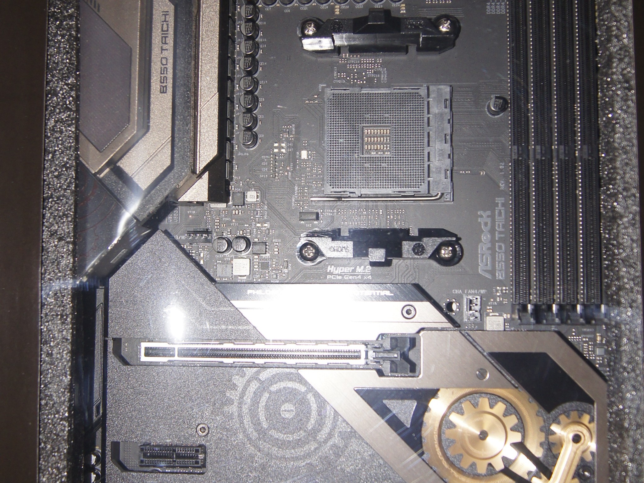 ASRock B550 TAICHI AM4 AMD B550 ATX AMD Motherboard