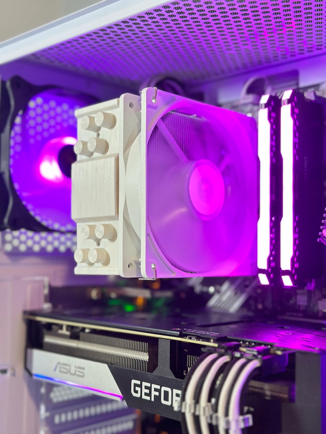 RTX 3070 | Intel i5 10600KF | 32GB RAM | 1TB SSD | Gaming