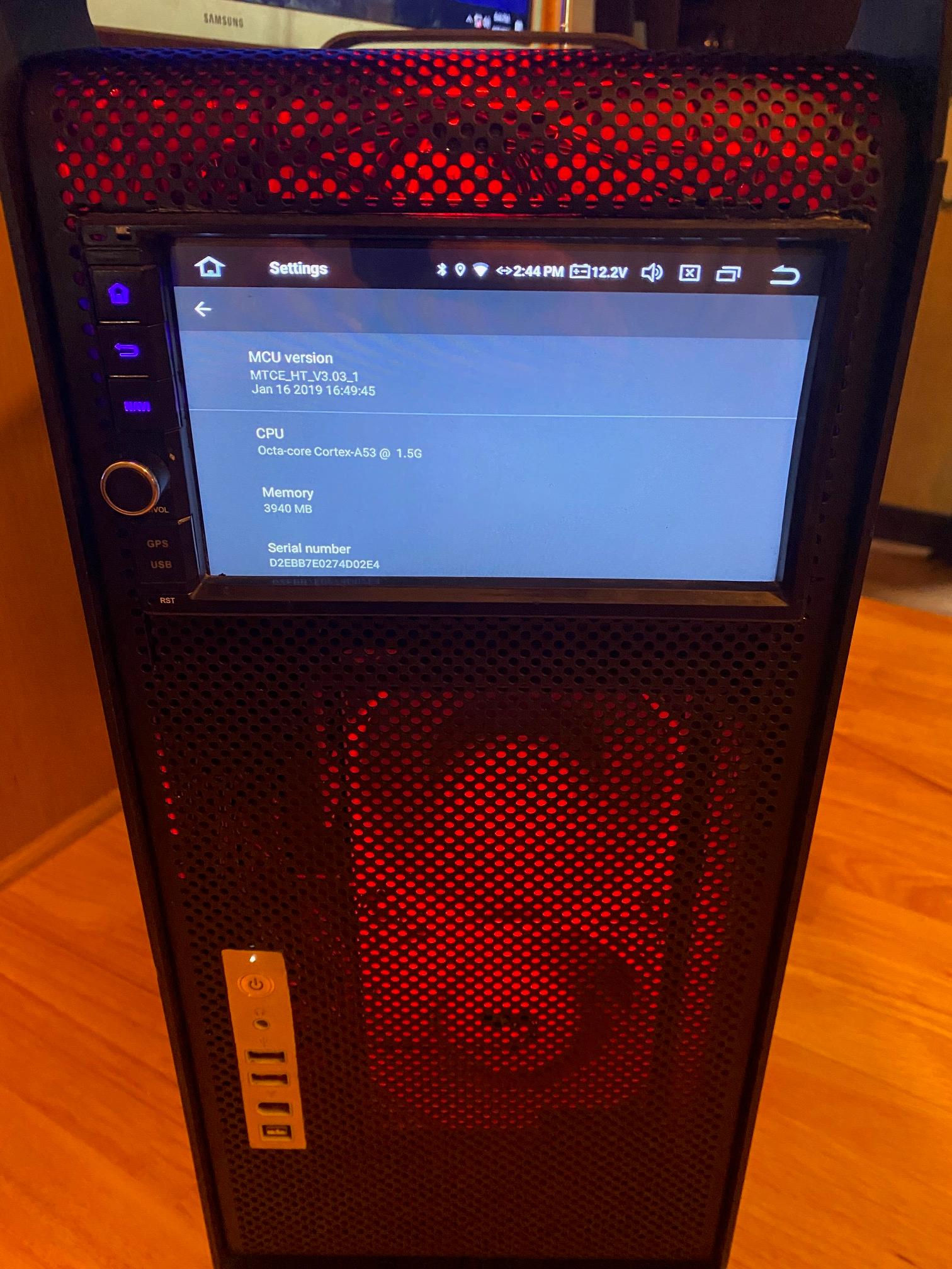 Custom Apple Mac Pro 3, 1 | Built in 7" Android touchscreen receiver | LEDs