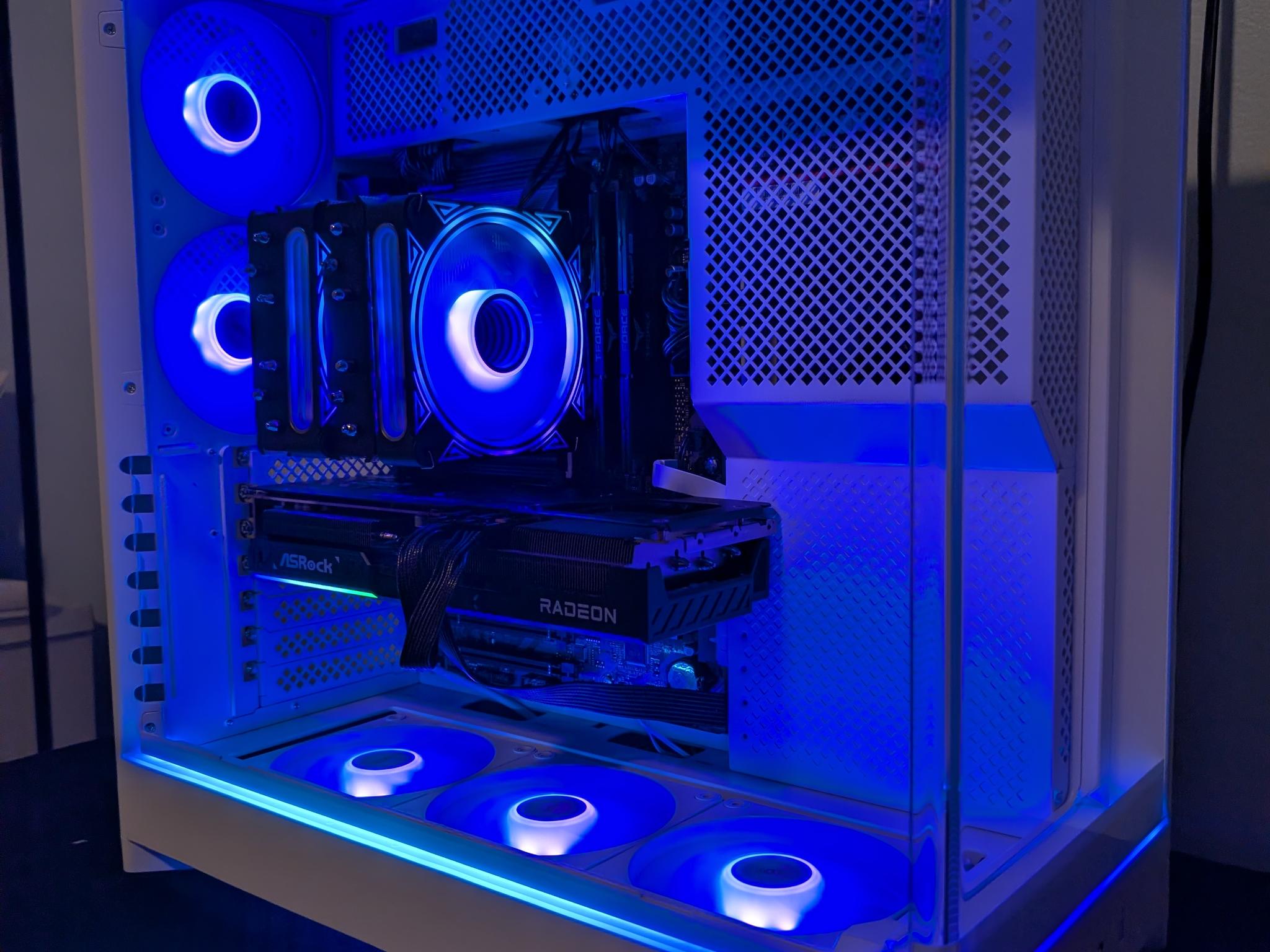 Gaming PC RX 9070-Ryzen 5 9600x-32 GB DDR5 6000-1 TB NVME mostly new