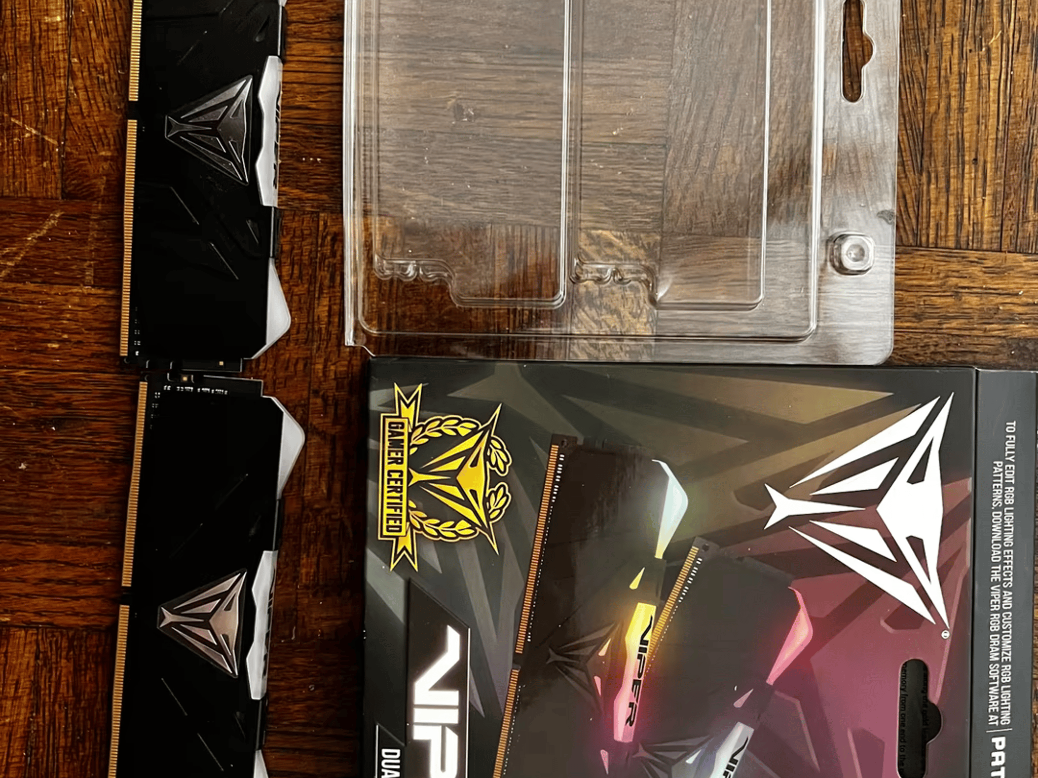 Patriot Viper RGB 16 GB DD4-3200 CL16