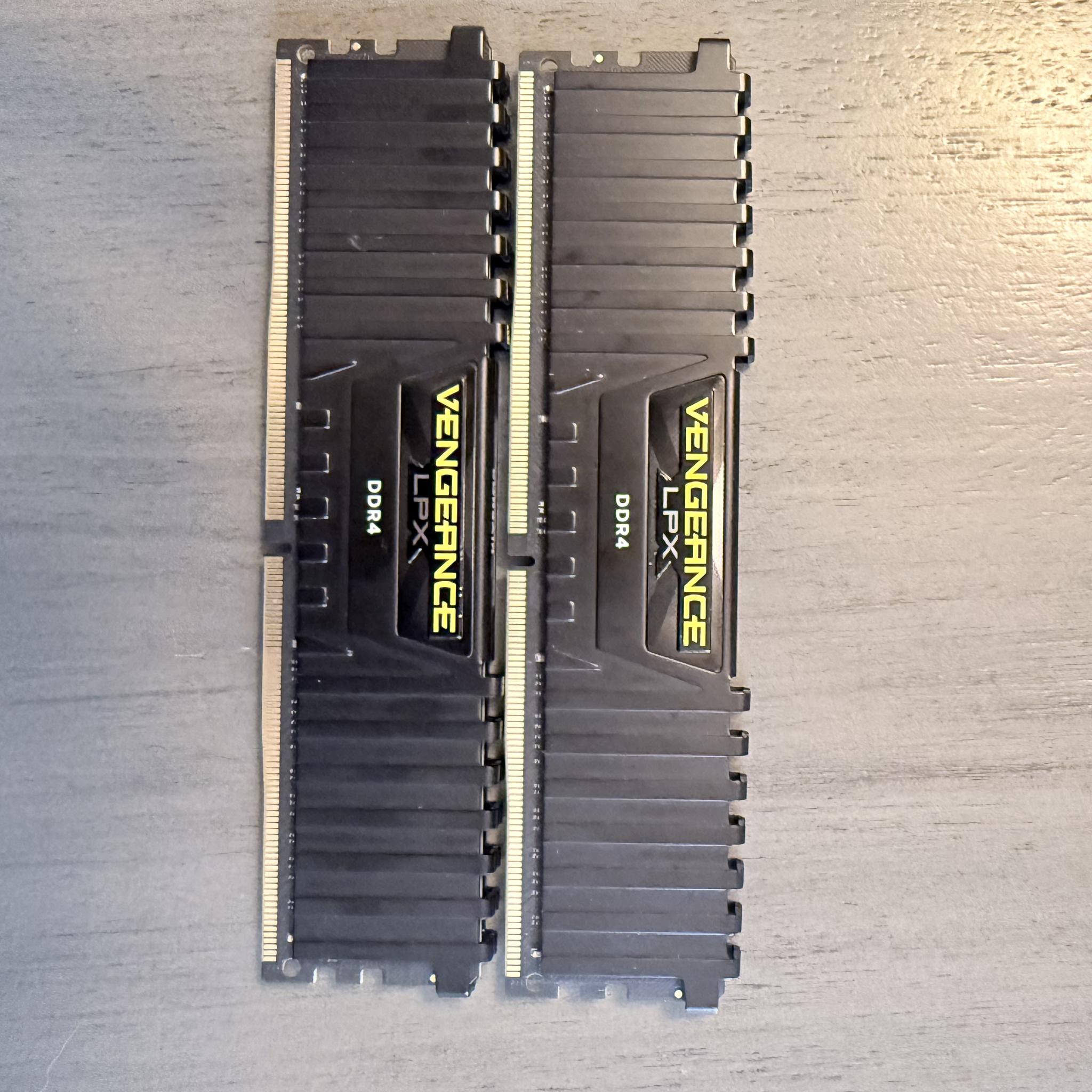 32GB DDR4 RAM Kit 3600MHZ CL18 16GBx2 Corsair Vengeance LPX