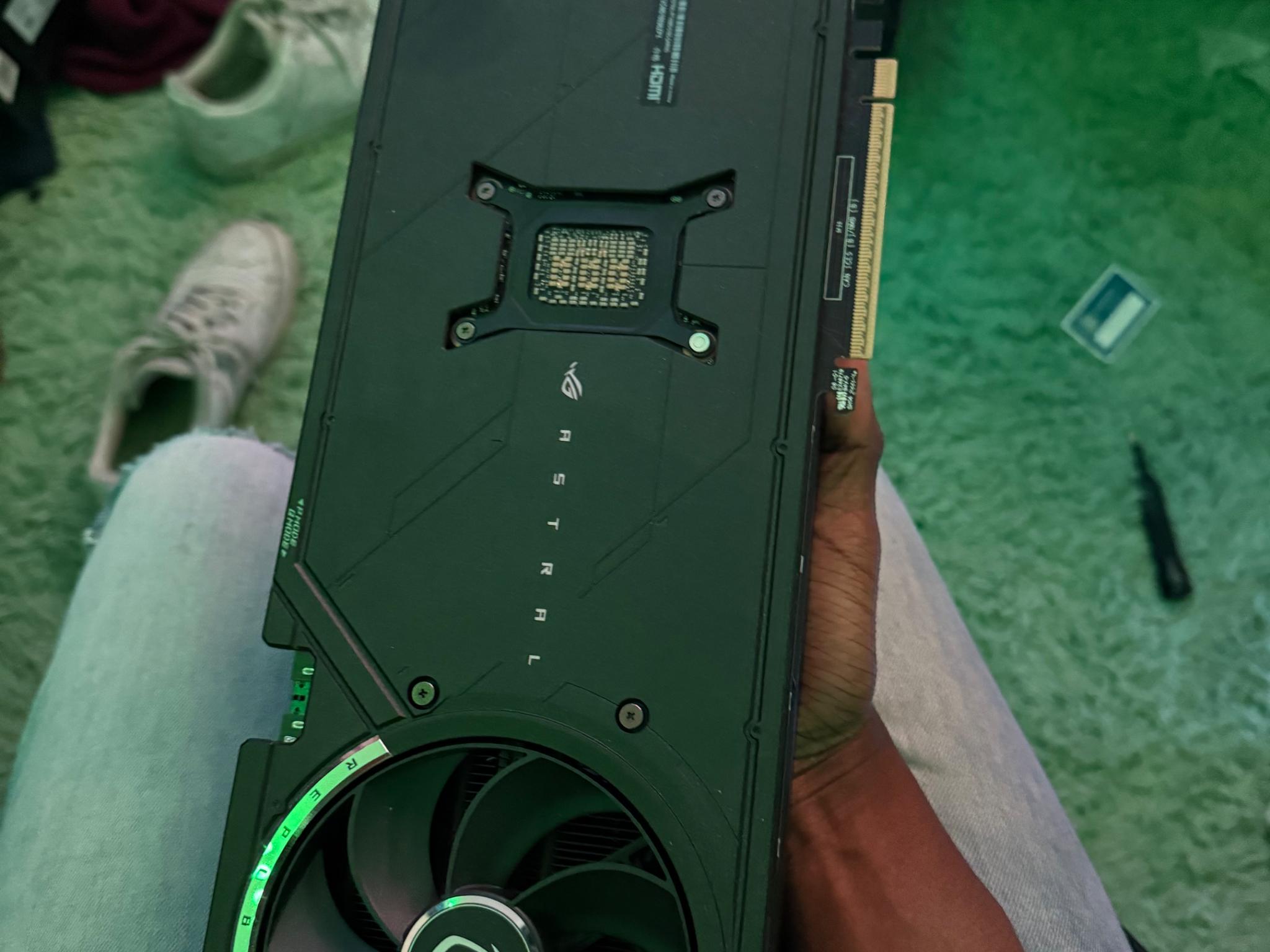 ASUS ROG Astral GeForce RTX 5080 - Like New, Powerful Performance, Unlocked