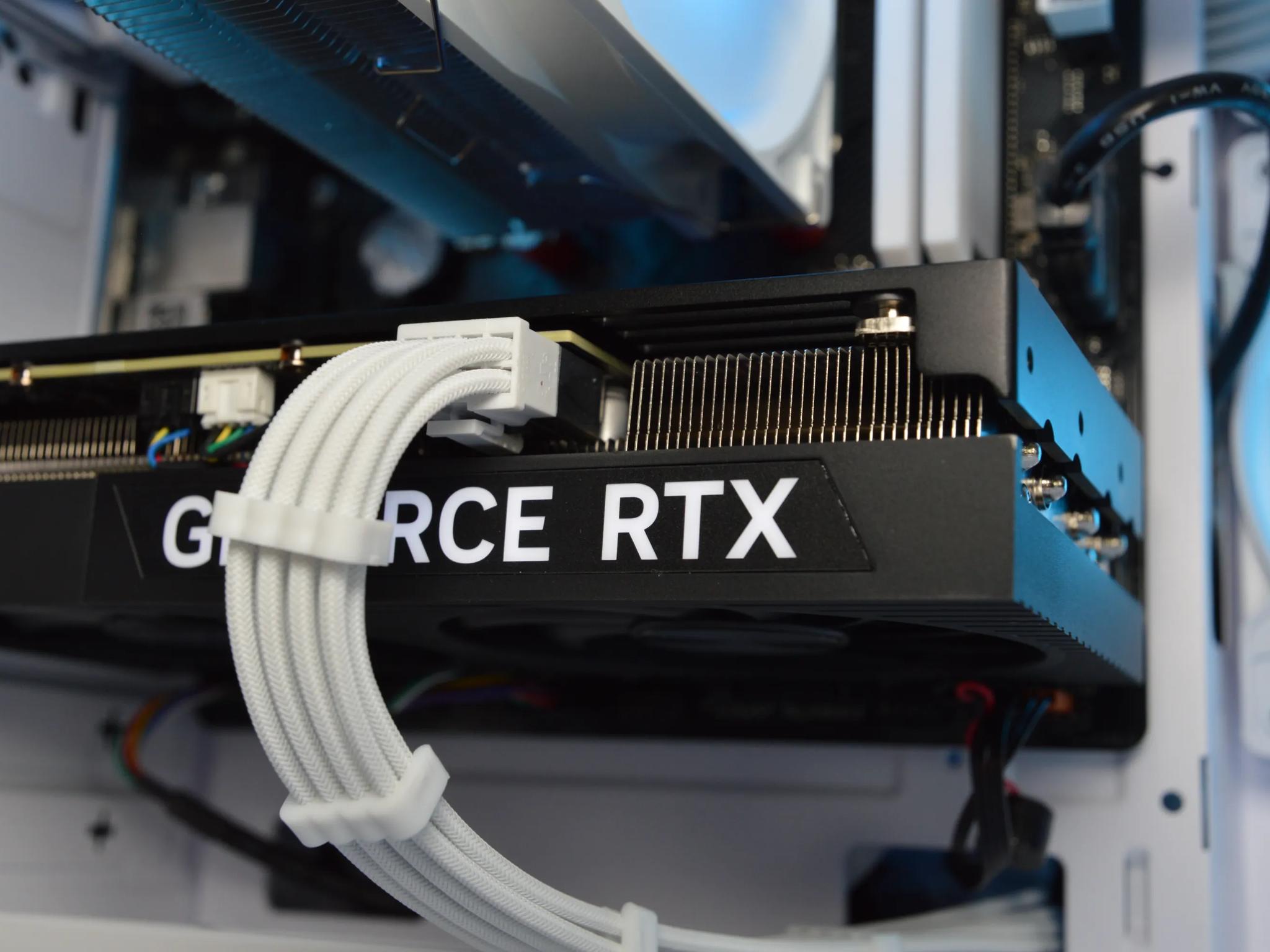 ❄️⬜| RTX 4060 Ti 8GB | RYZEN 5 5600 | 16GB DDR4 RAM | 1TB NVME SSD | Snow Box |