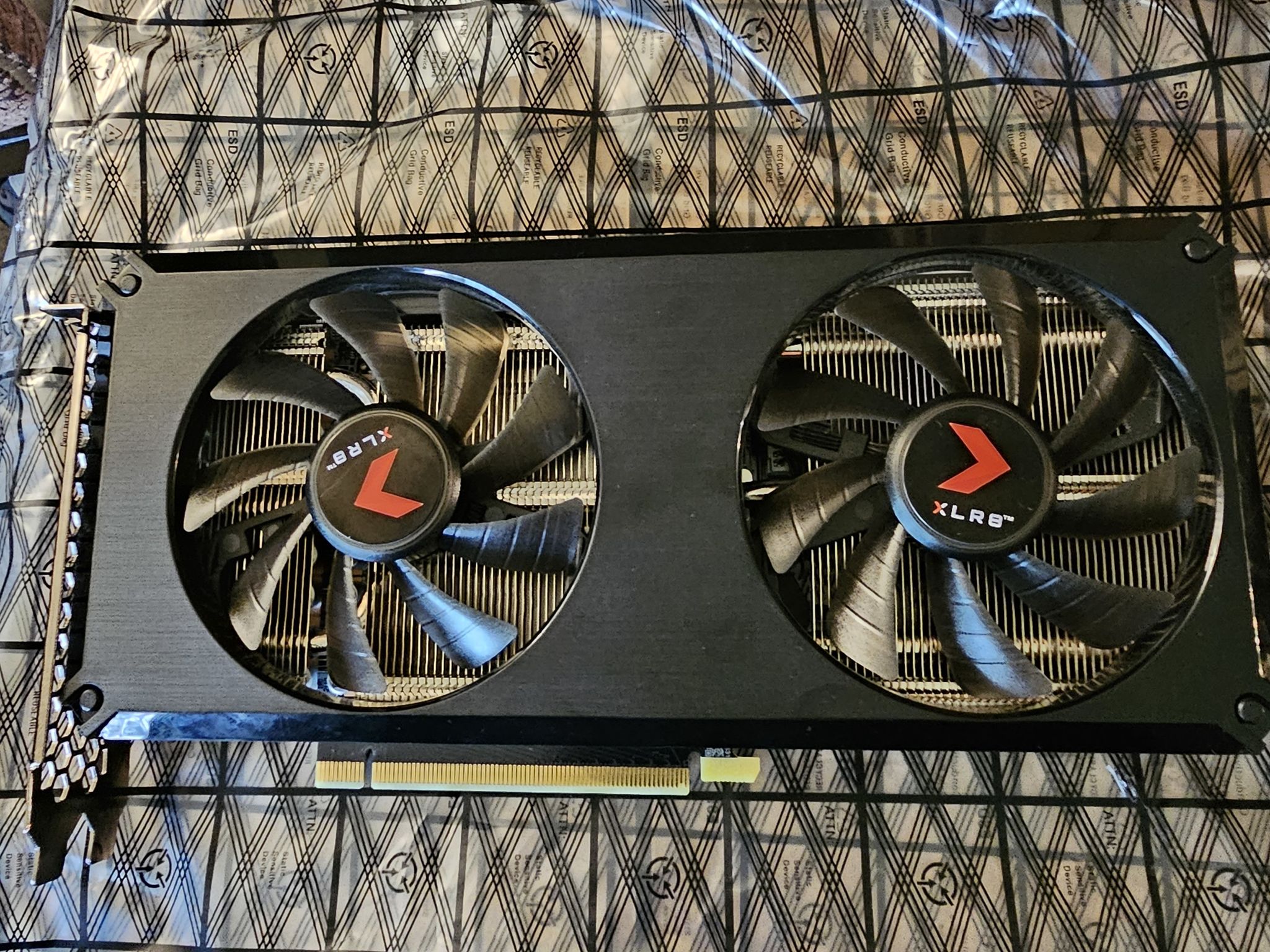 PNY GeForce RTX™ 3060 12GB XLR8 Gaming REVEL EPIC-X RGB™ Dual Fan Graphics Card