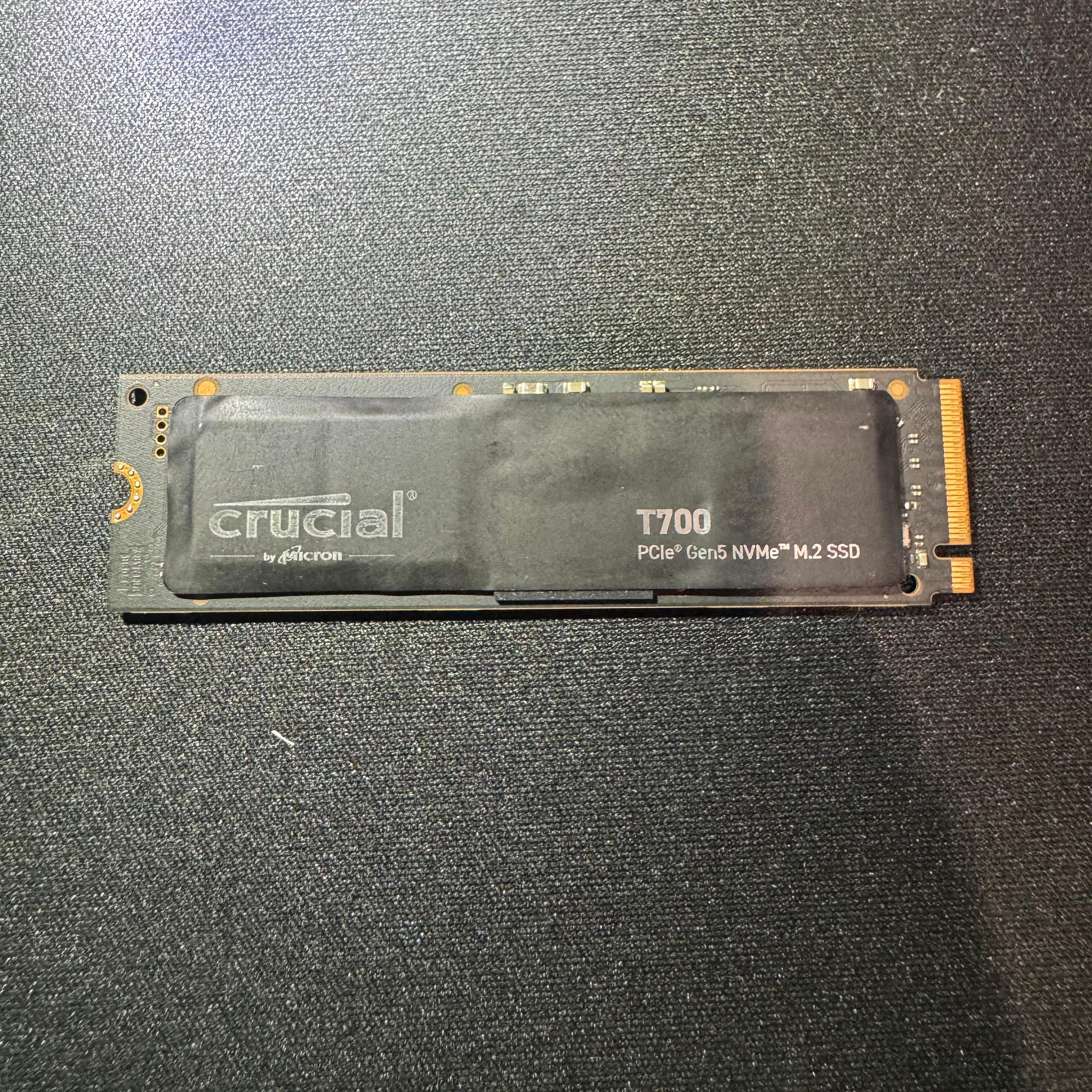 Crucial T700 4TB PCIe Gen5 NVMe M.2 SSD