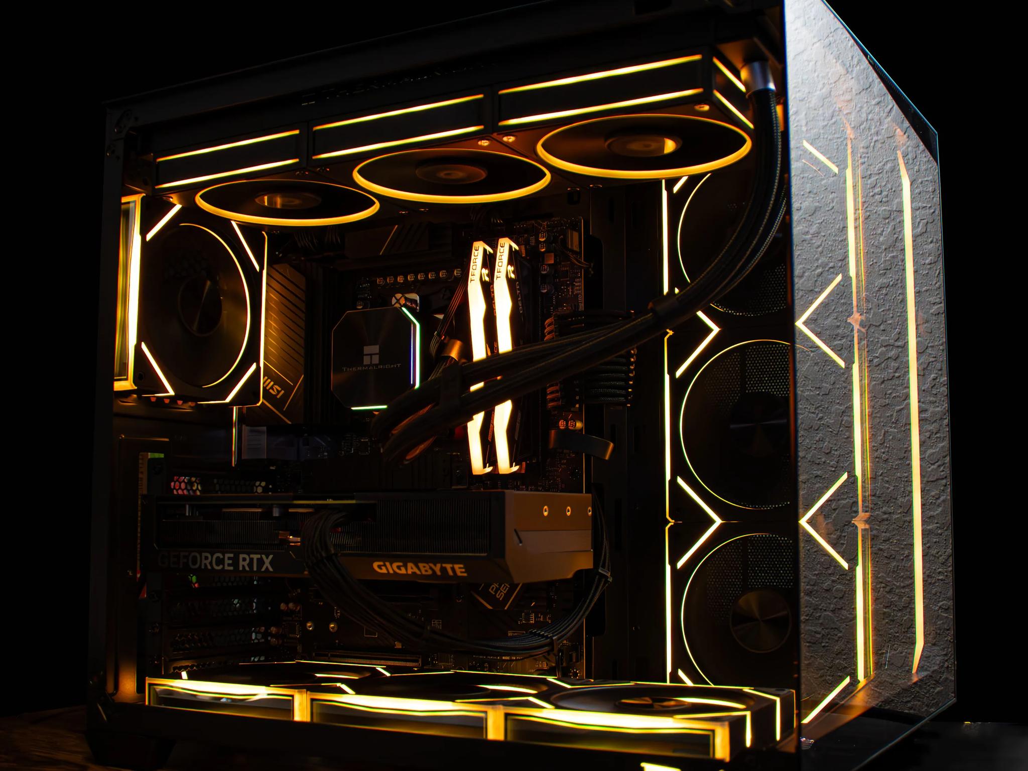 ⚔️XIPHOS⚔️| Ryzen 7 7700, RTX 4070 Ti, 2TB NVME, 32 GB @6400