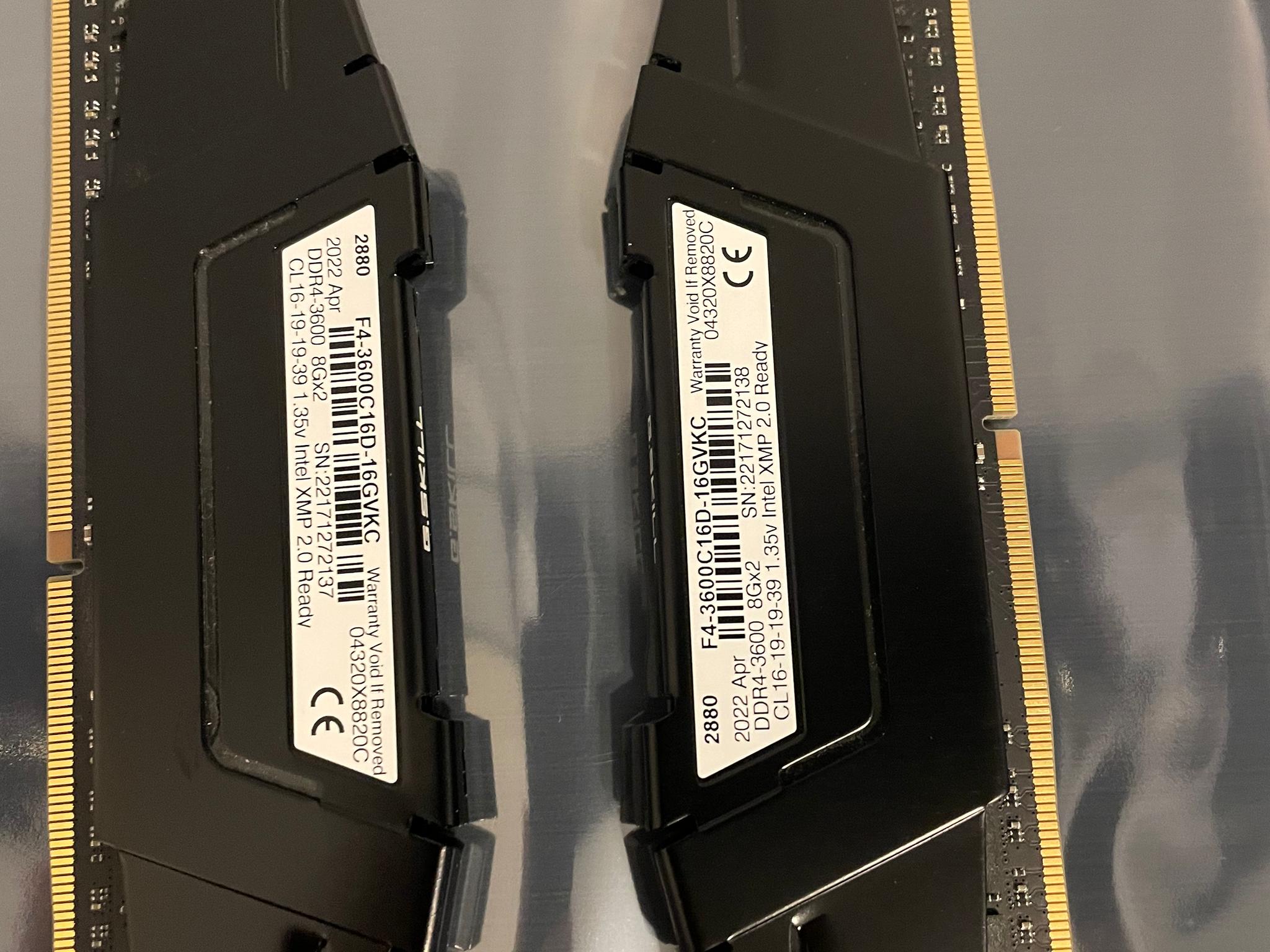 G.Skill RipJaws V Series 16GB (2 x 8GB) DDR4 3600 CL16-19-19-39 F4-3600C16D-16GVKC