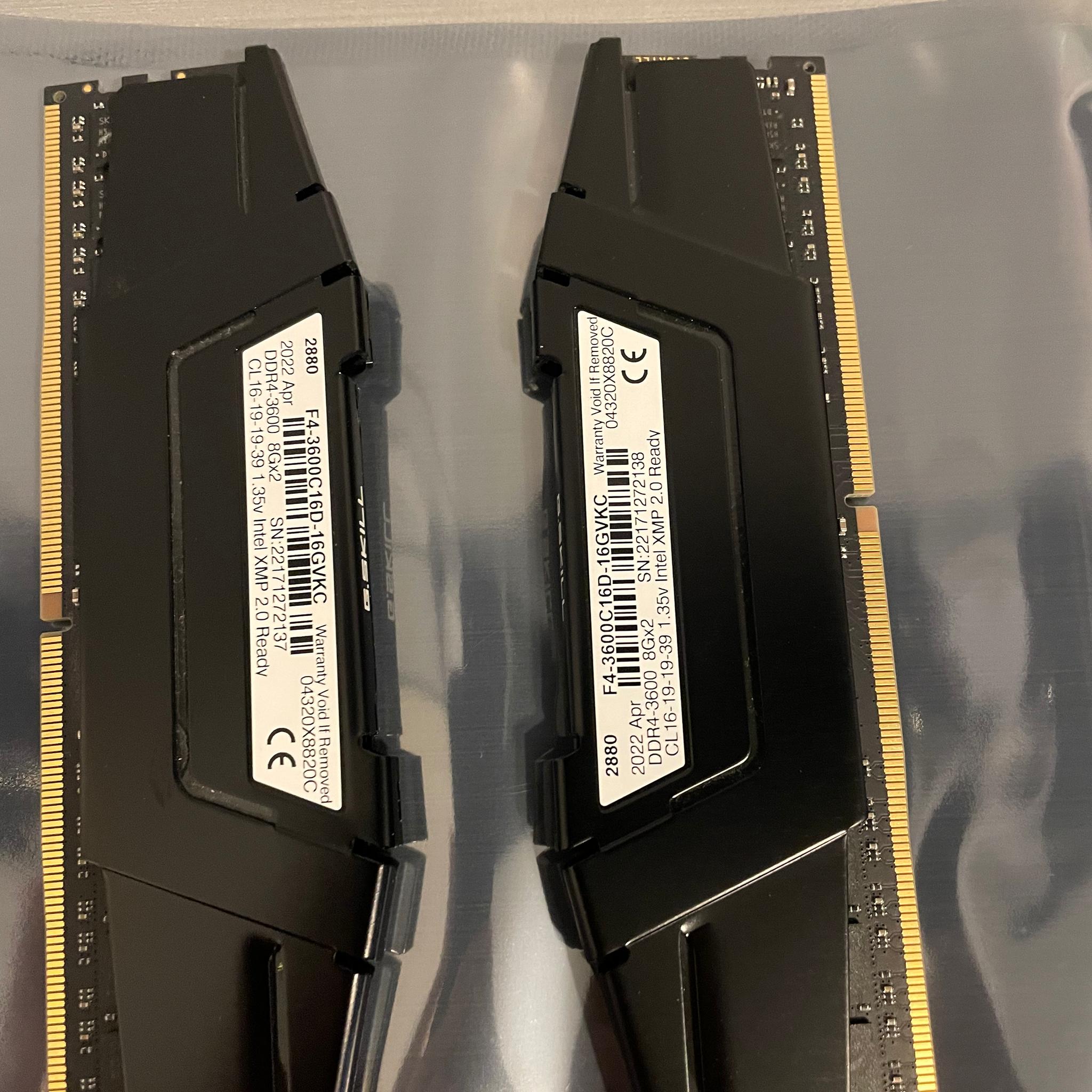 G.Skill RipJaws V Series 16GB (2 x 8GB) DDR4 3600 CL16-19-19-39 F4-3600C16D-16GVKC