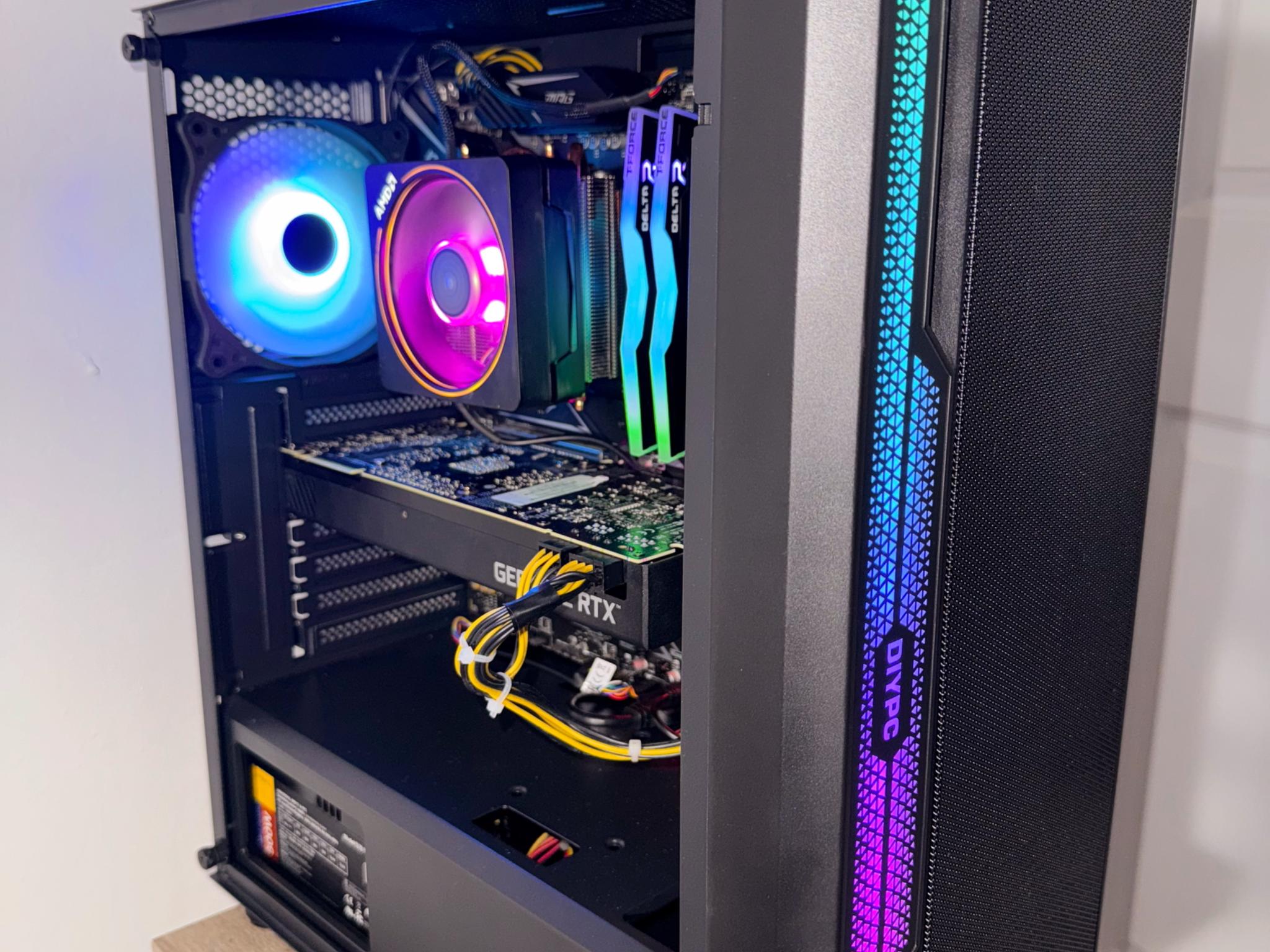 Ryzen 7 | RTX 2080 Super | 32GB Ram |256GB SSD+1TB HDD