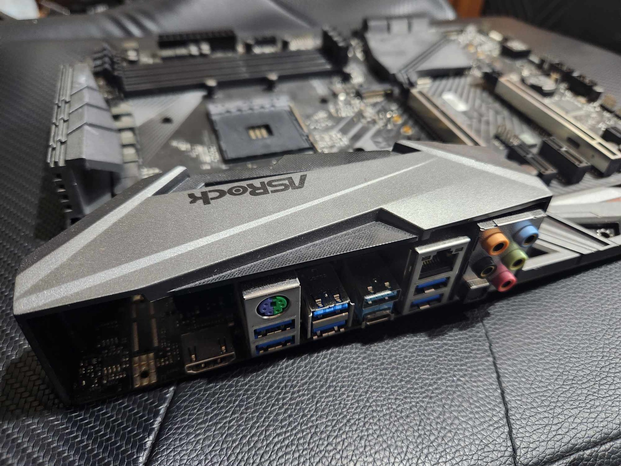 ASRock Fatal1ty X470 Gaming K4 Motherboard ATX AMD X470 AM4 DDR4 SATA3 HDMI RJ45