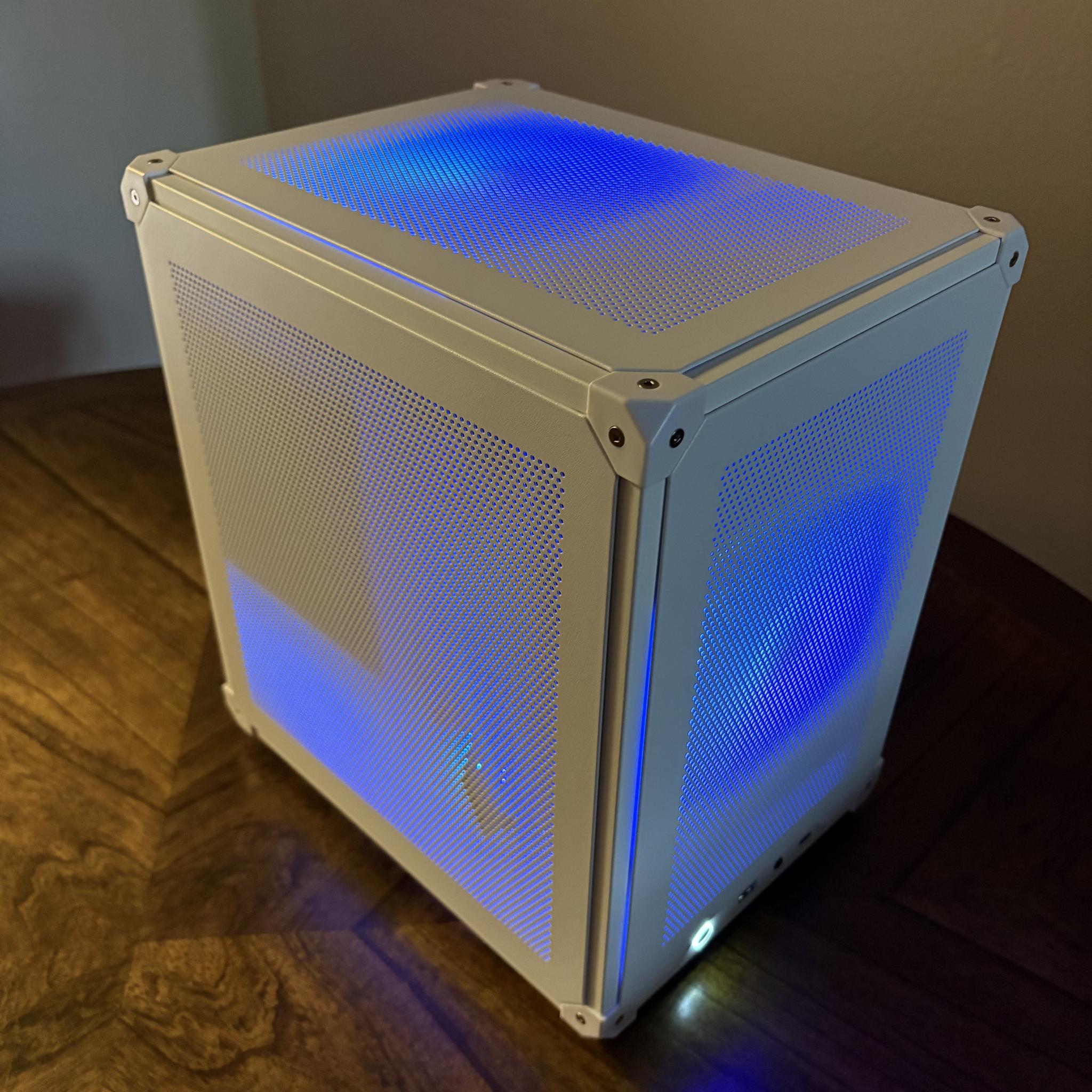 Minimalist White PC - Ryzen 3500 | RTX 3050 | 16GB RAM | 1TB NVMe SSD | WIFI 6E + BT 5.3 | Win11