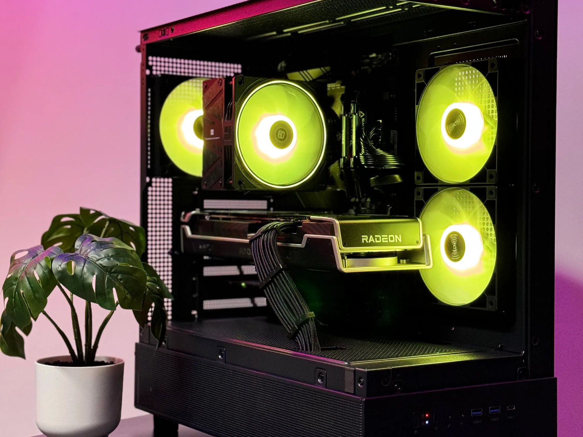 Swift XR- Radeon RX 6750 XT 12 GB VRAM, AMD Ryzen 5 5600X, ROG Strix MOBO, 1TB SSD, 32GB RAM, 750w