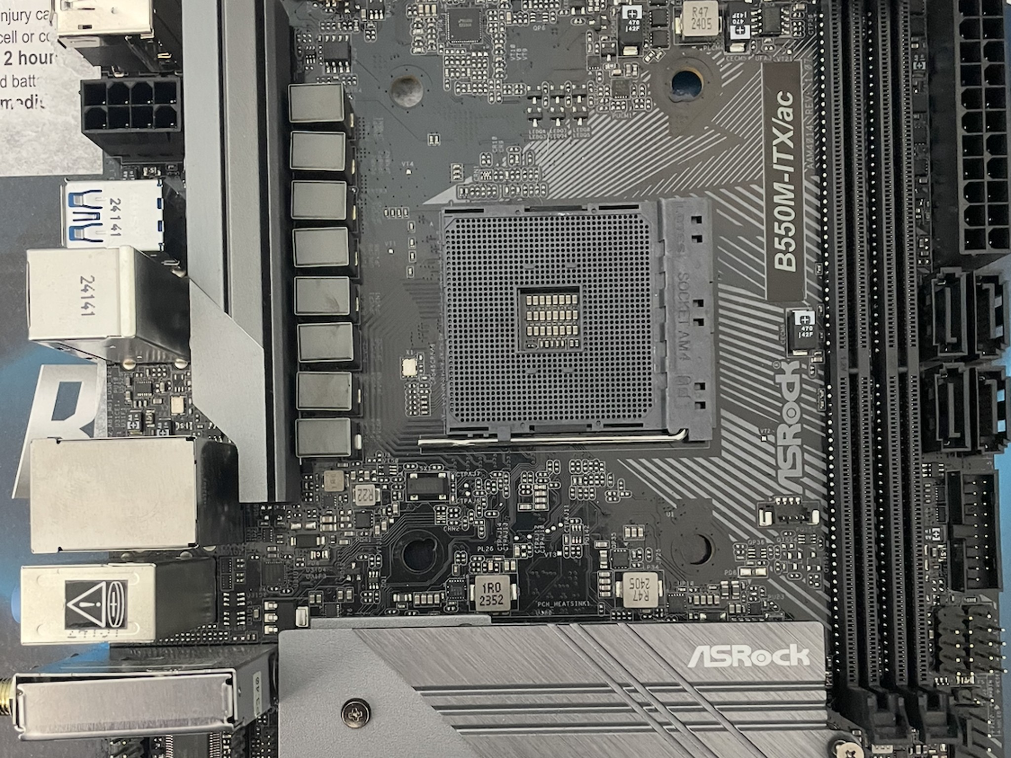 Asrock B550-itx/ac & 32Gb Ddr4 Ram