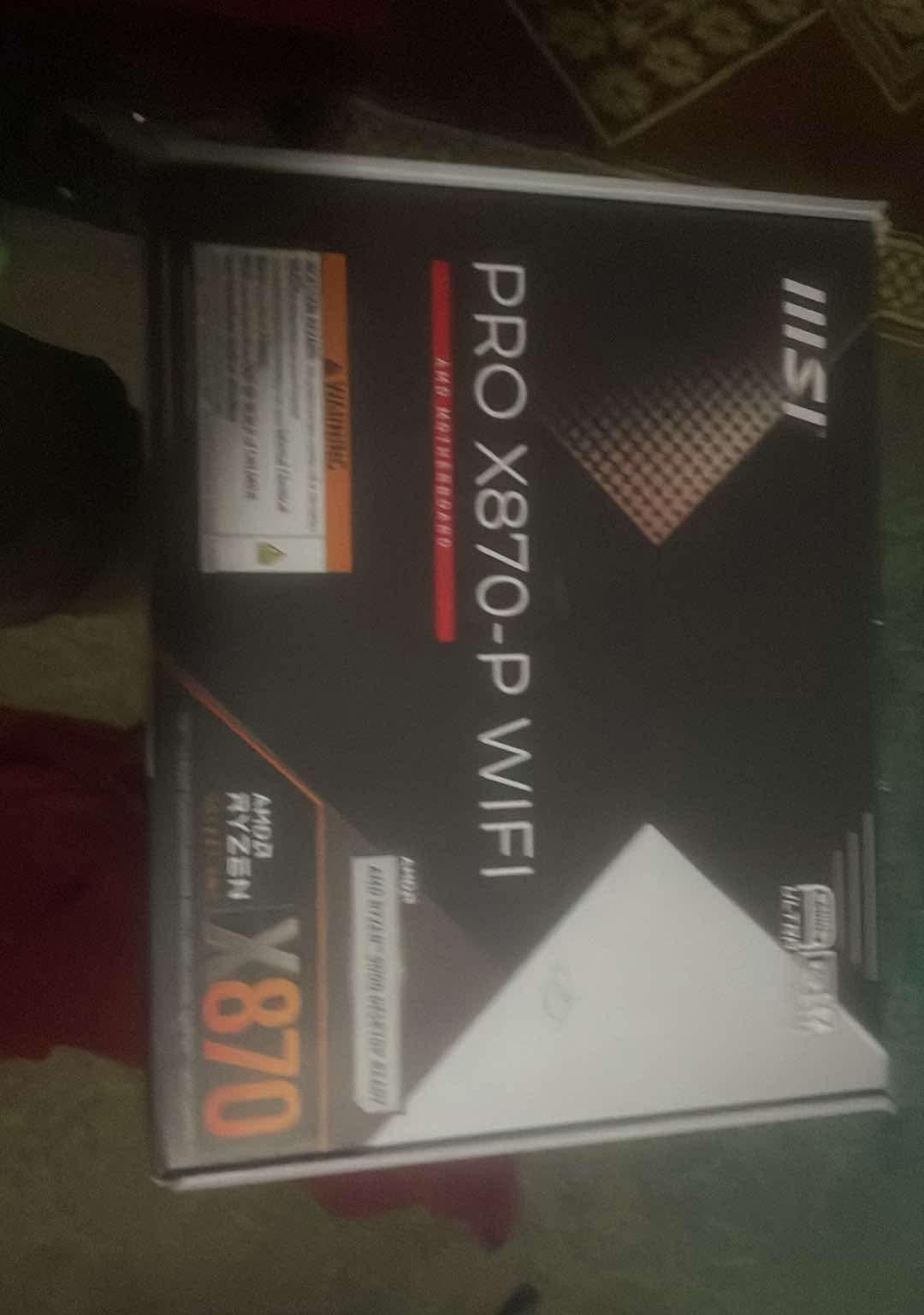 MSI X870-P WiFi + Ryzen 7 9700X