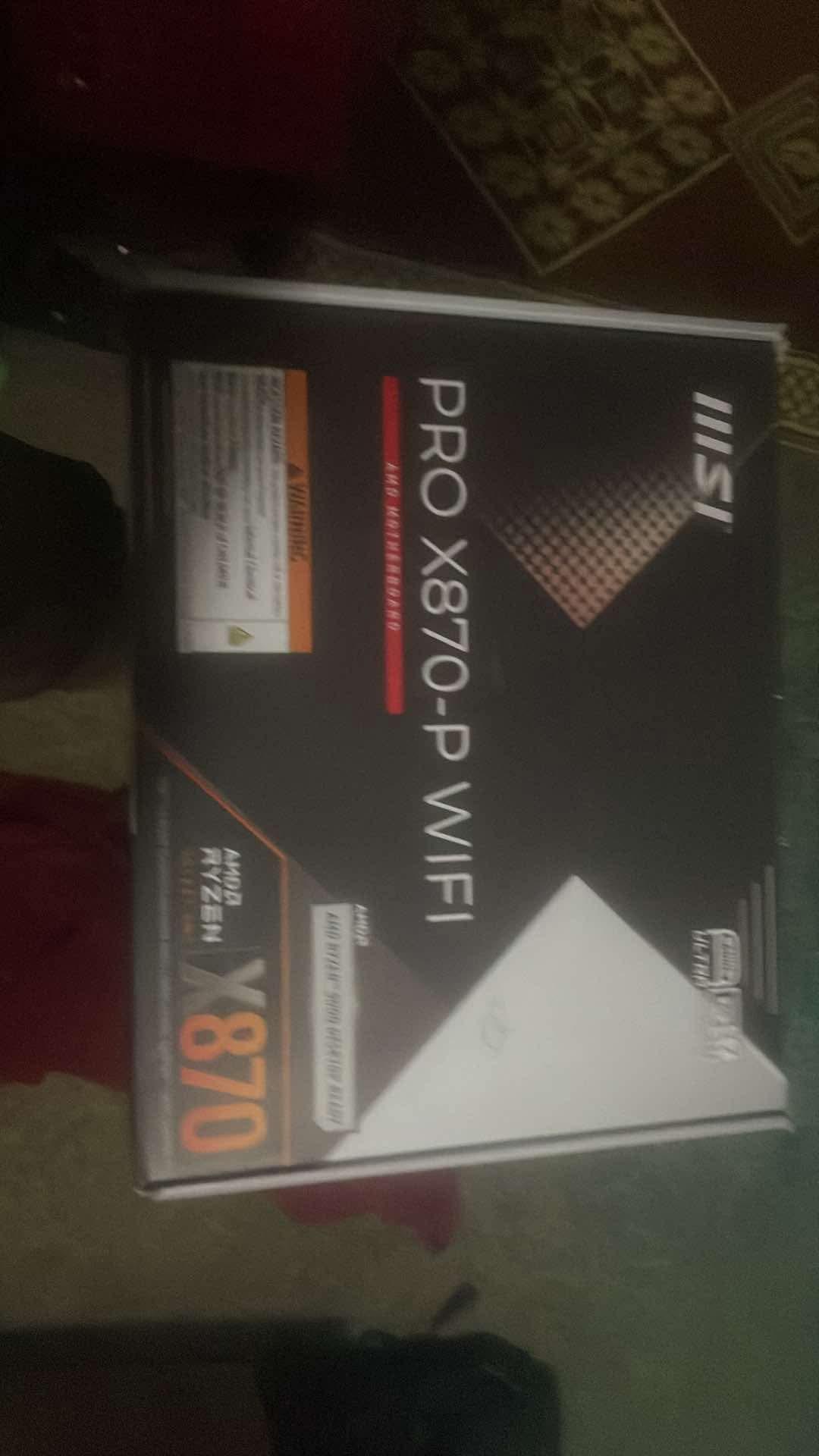 MSI X870-P WiFi + Ryzen 7 9700X