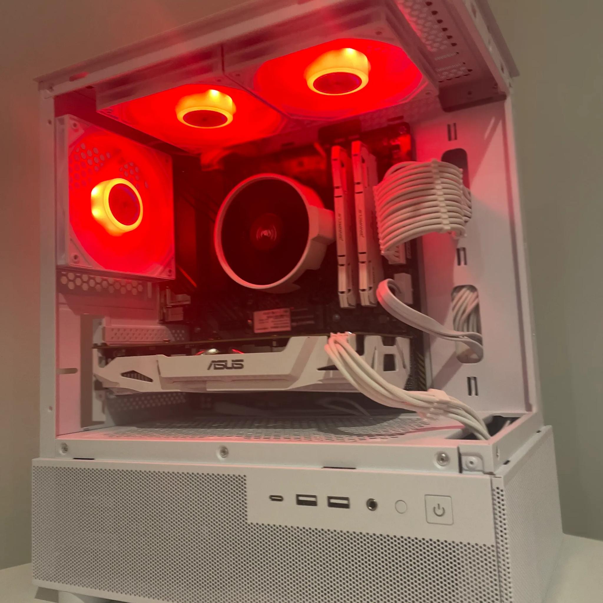 White Custom Gaming PC, Ryzen 5 5500, GTX 1060 6GB, 1TB Nvme, 16 GB RAM