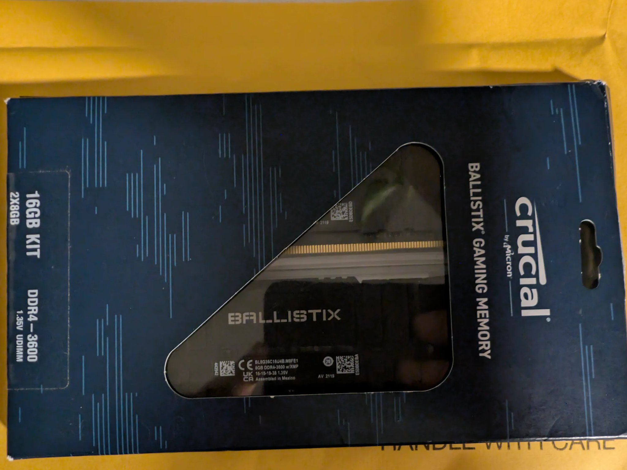 Crucial Ballistix Gaming 16GB (2 x 8GB) DDR4-3600 PC4-28800 CL16