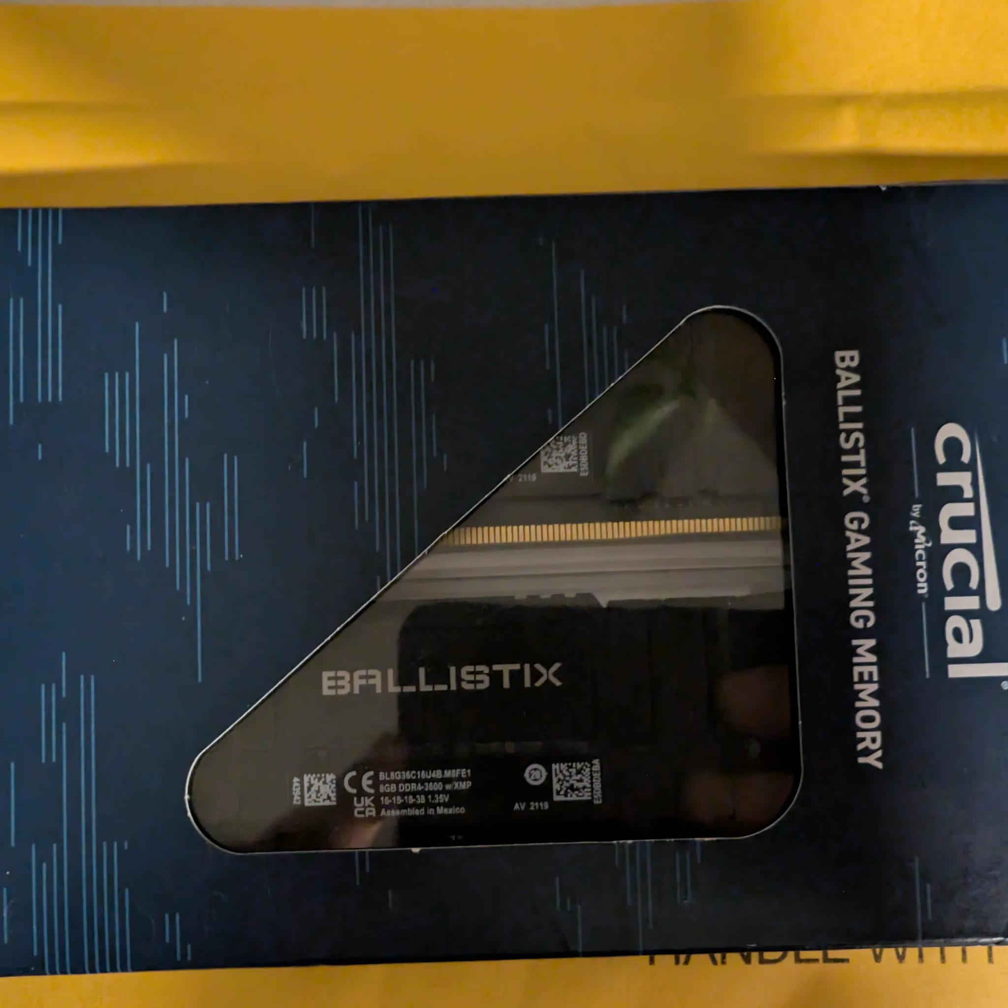 Crucial Ballistix Gaming 16GB (2 x 8GB) DDR4-3600 PC4-28800 CL16