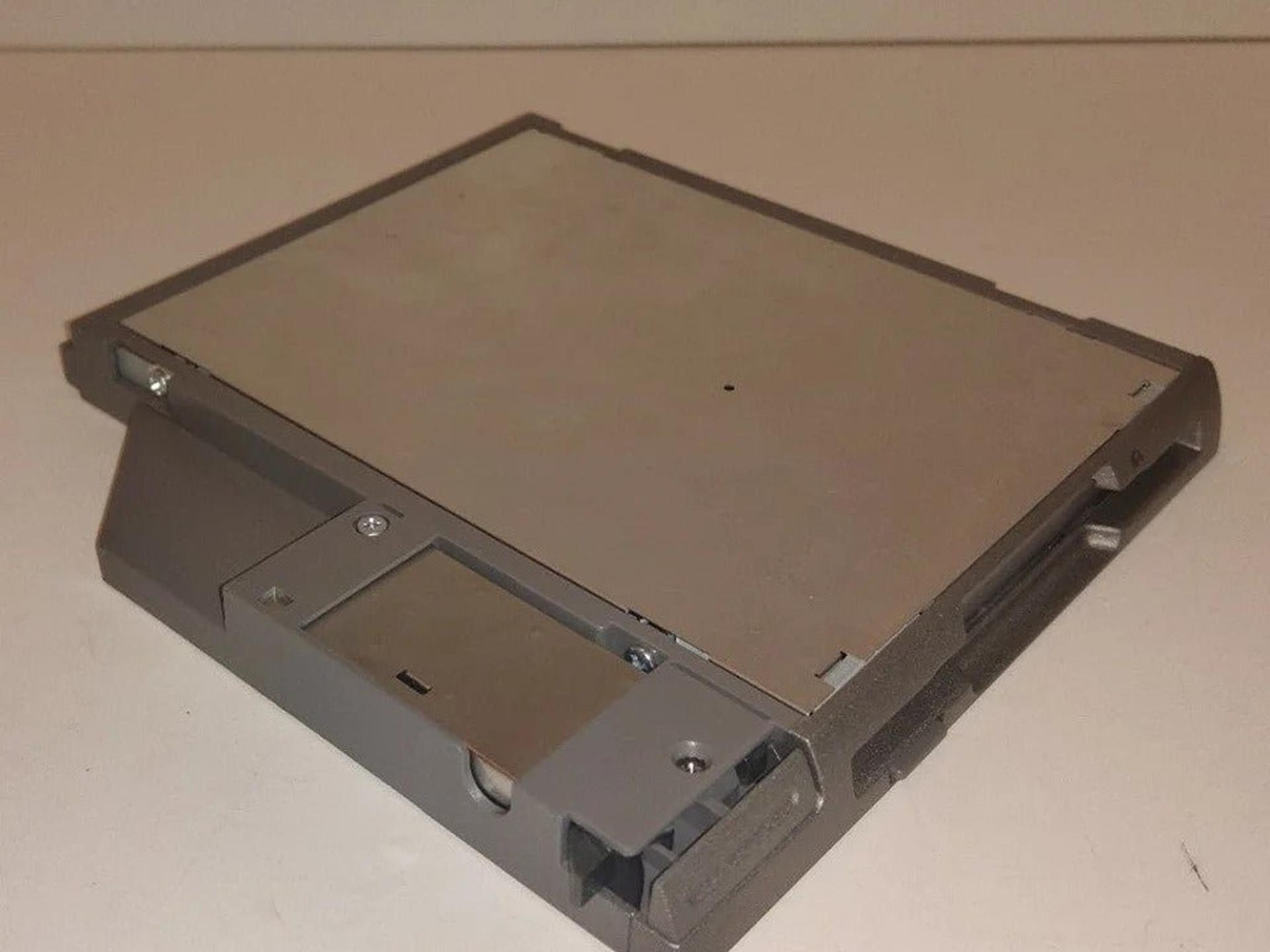 Dell 01R159 3.5" Floppy Drive for Dell Latitude D Series 6Y185-A00 MPF82E-U5