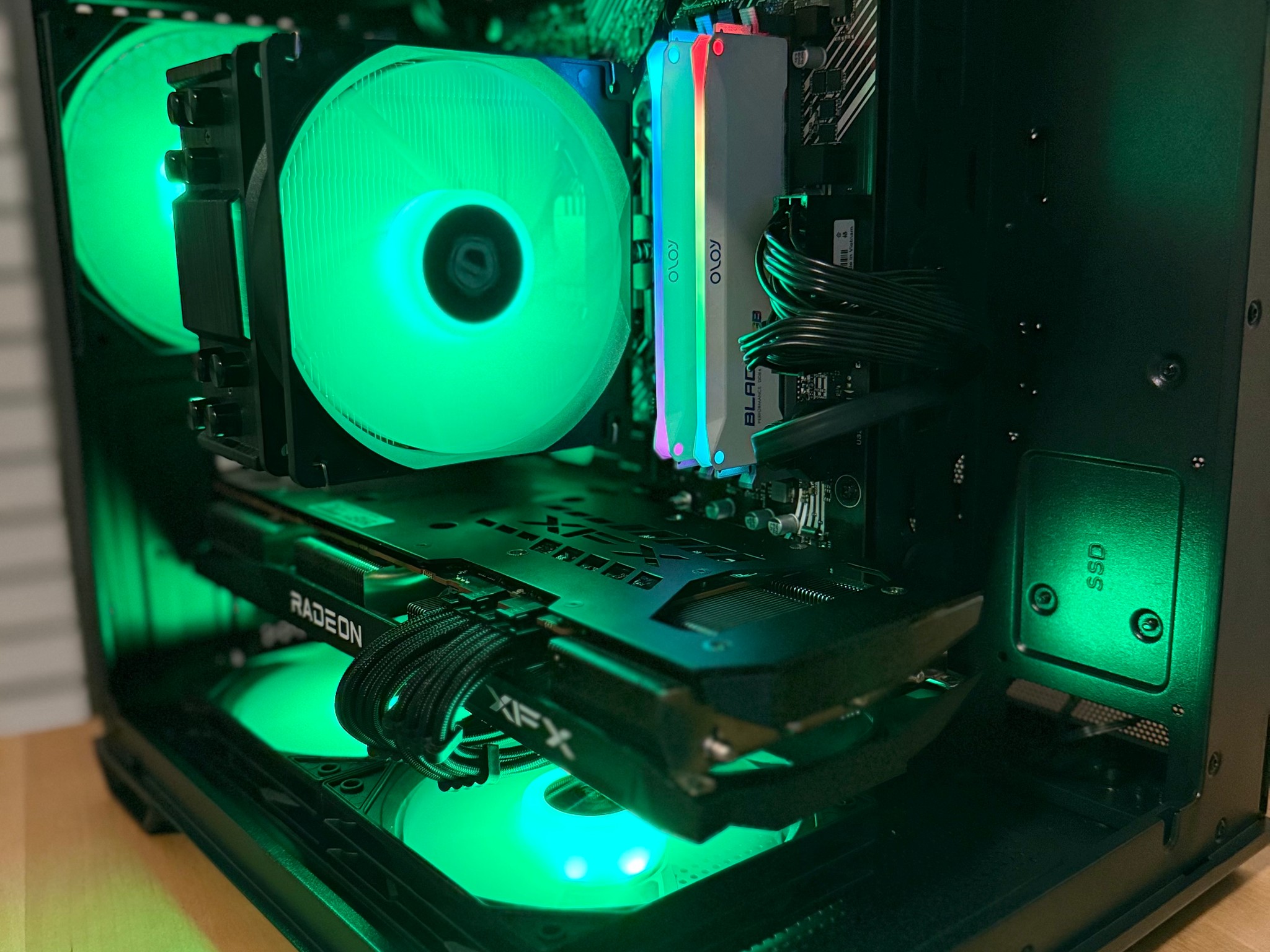 Radeon RX 6700 | Ryzen 5 5500 | 16GB D4 | RGB