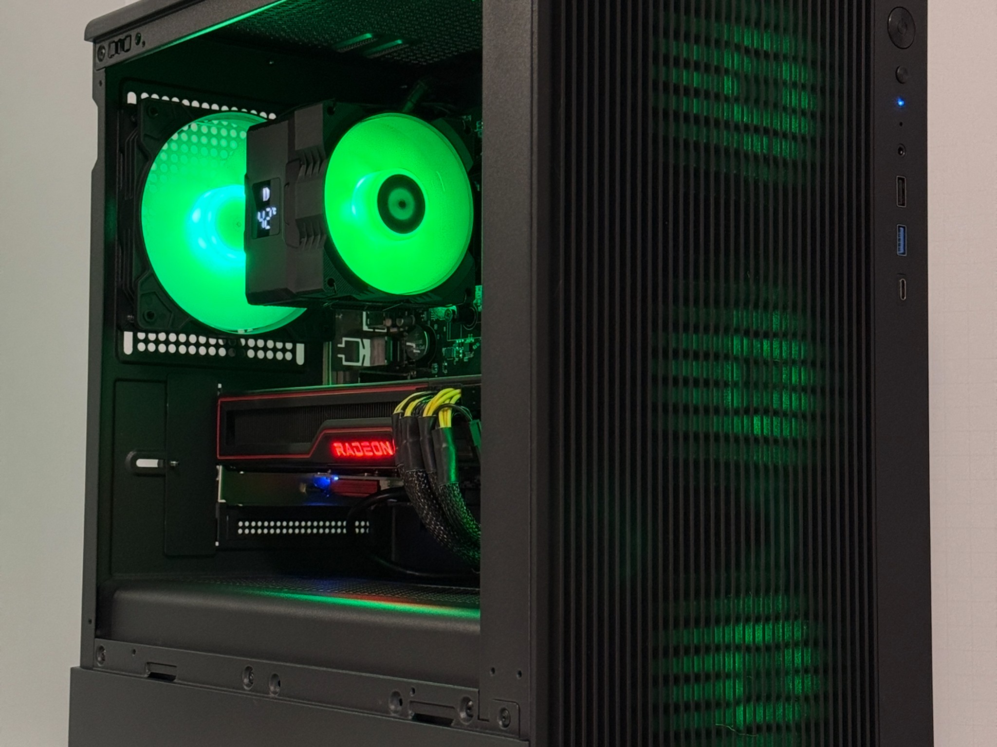 🥷MIDNIGHT TITAN🥷 1440p | RX 6700XT 12GB | RYZEN 5 5600 | 1TB M.2 | 16GB DDR4 3200MHZ
