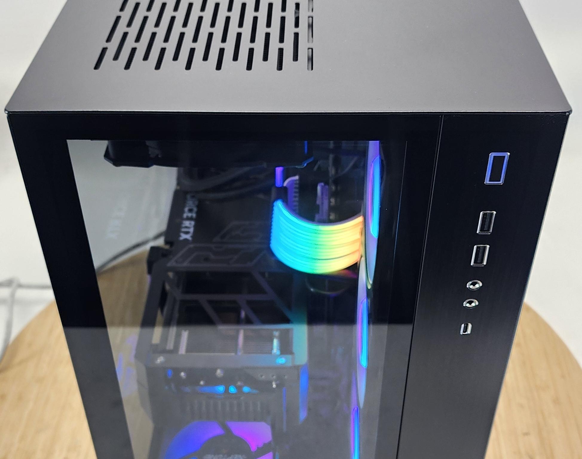 Gaming PC Ryzen 7 7800X3D 32GB RAM 2TB SSD RTX 4080 16GB Windows 11 Computer