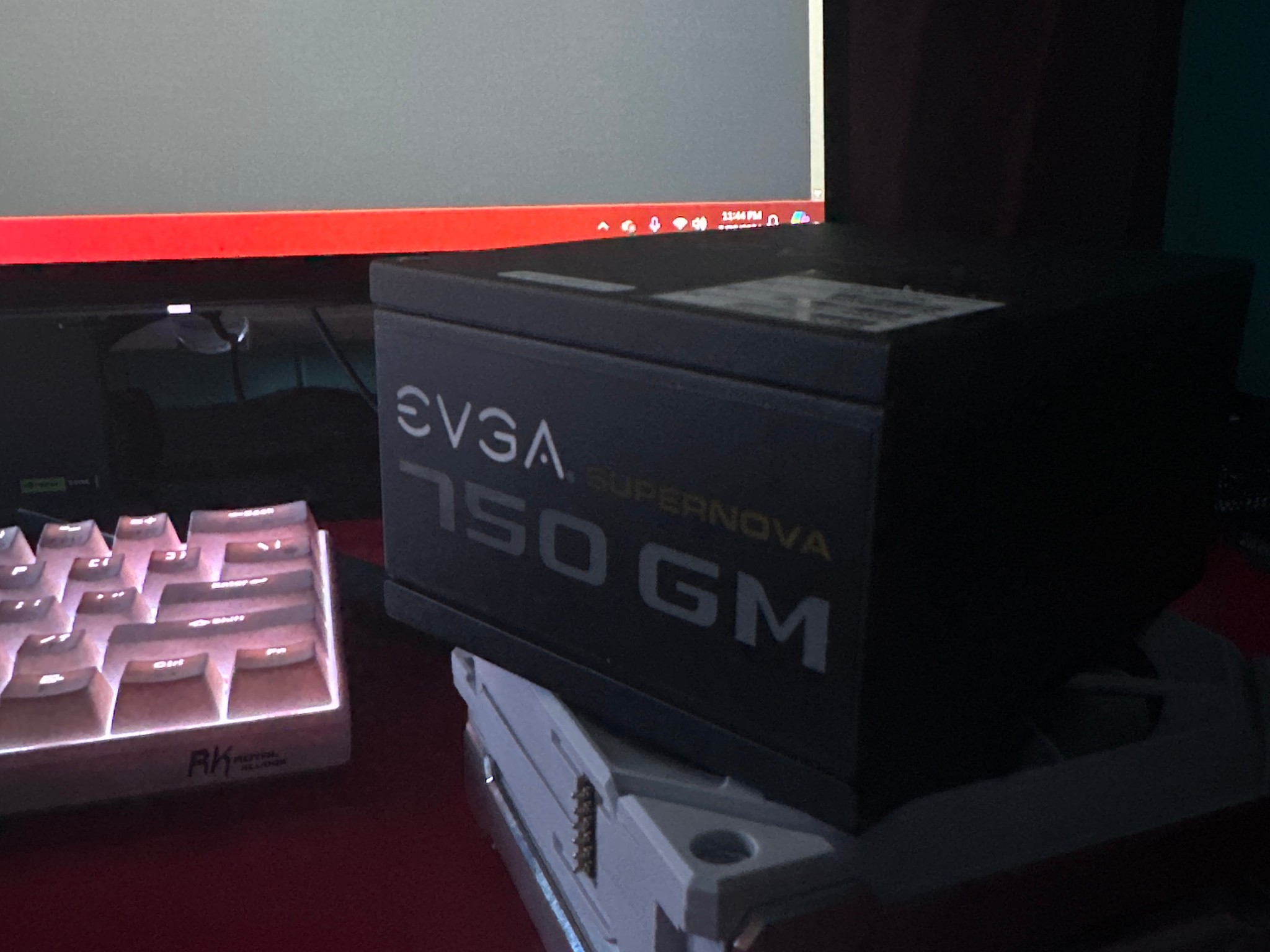 EVGA SuperNOVA 750W GM (80+ Gold/Fully Modular)
