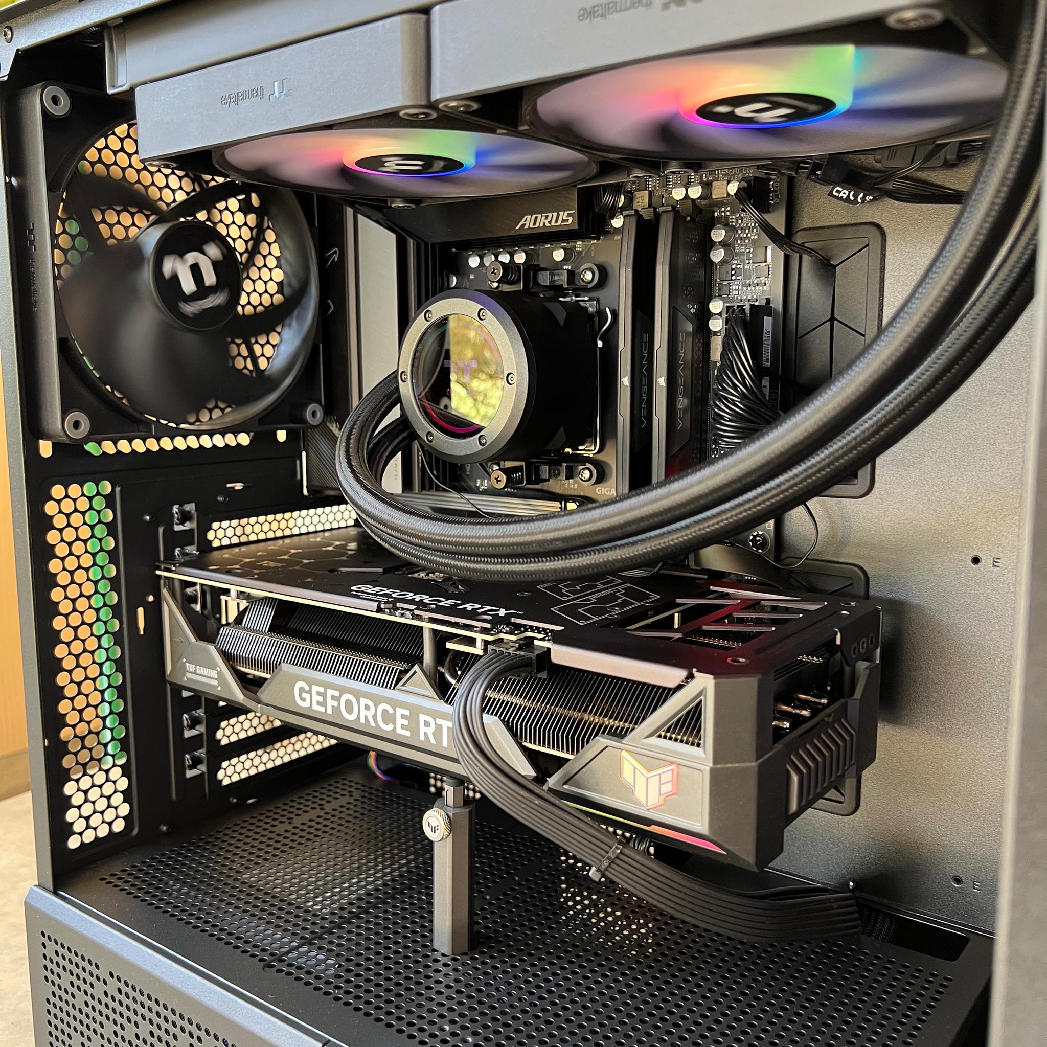 Gaming pc | Rtx 4070 Ti Super | Ryzen 7 9700x | 32GB 6000Mhz Corsair ram | 2TB 990 Pro | RM850e