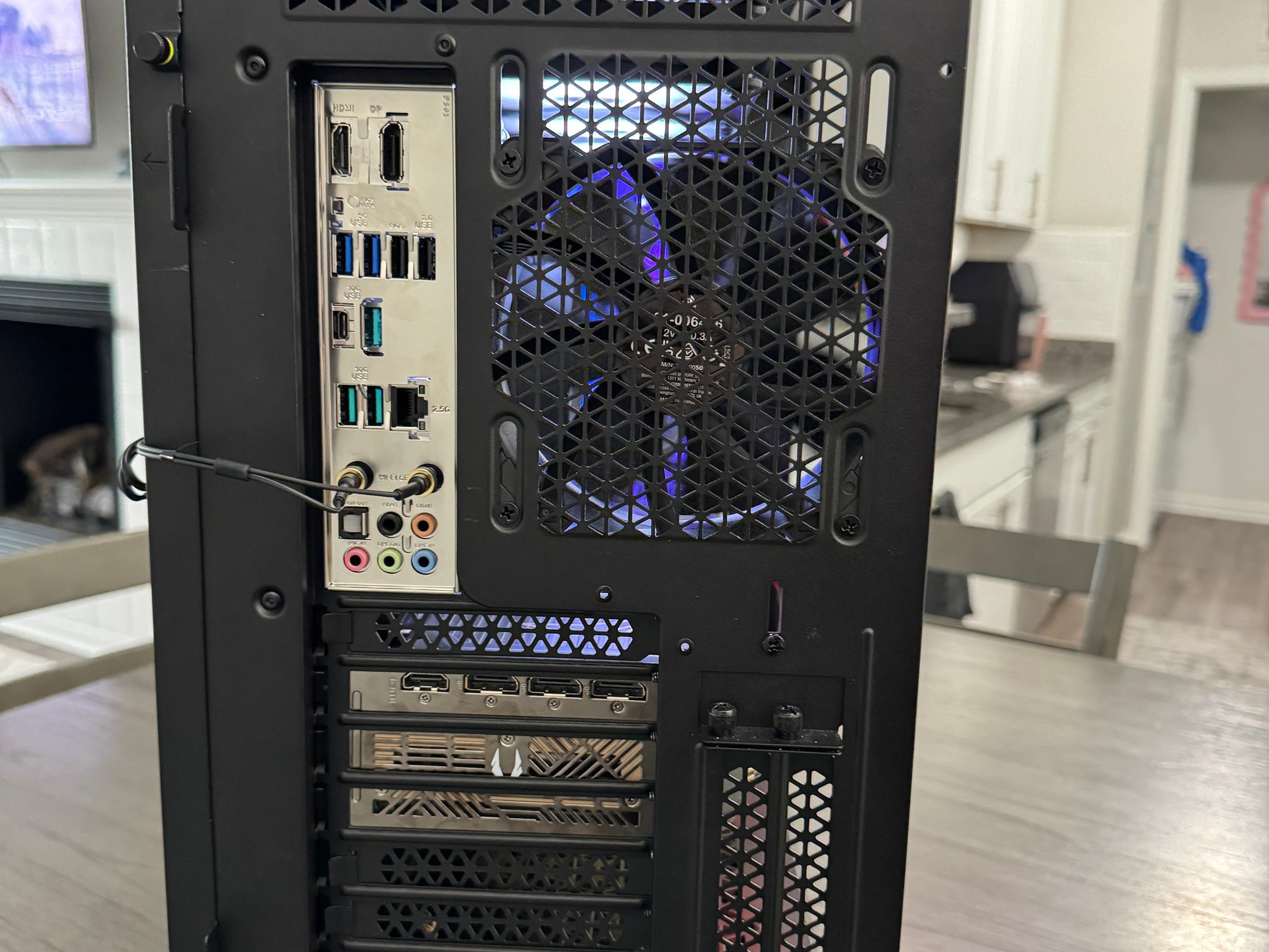 Gaming PC NVIDIA 5080 | Ryzen 7 9700X | 32GB DDR5 | 2TB M.2 | NZXT Kraken 360mm AIO | Win11 Pro