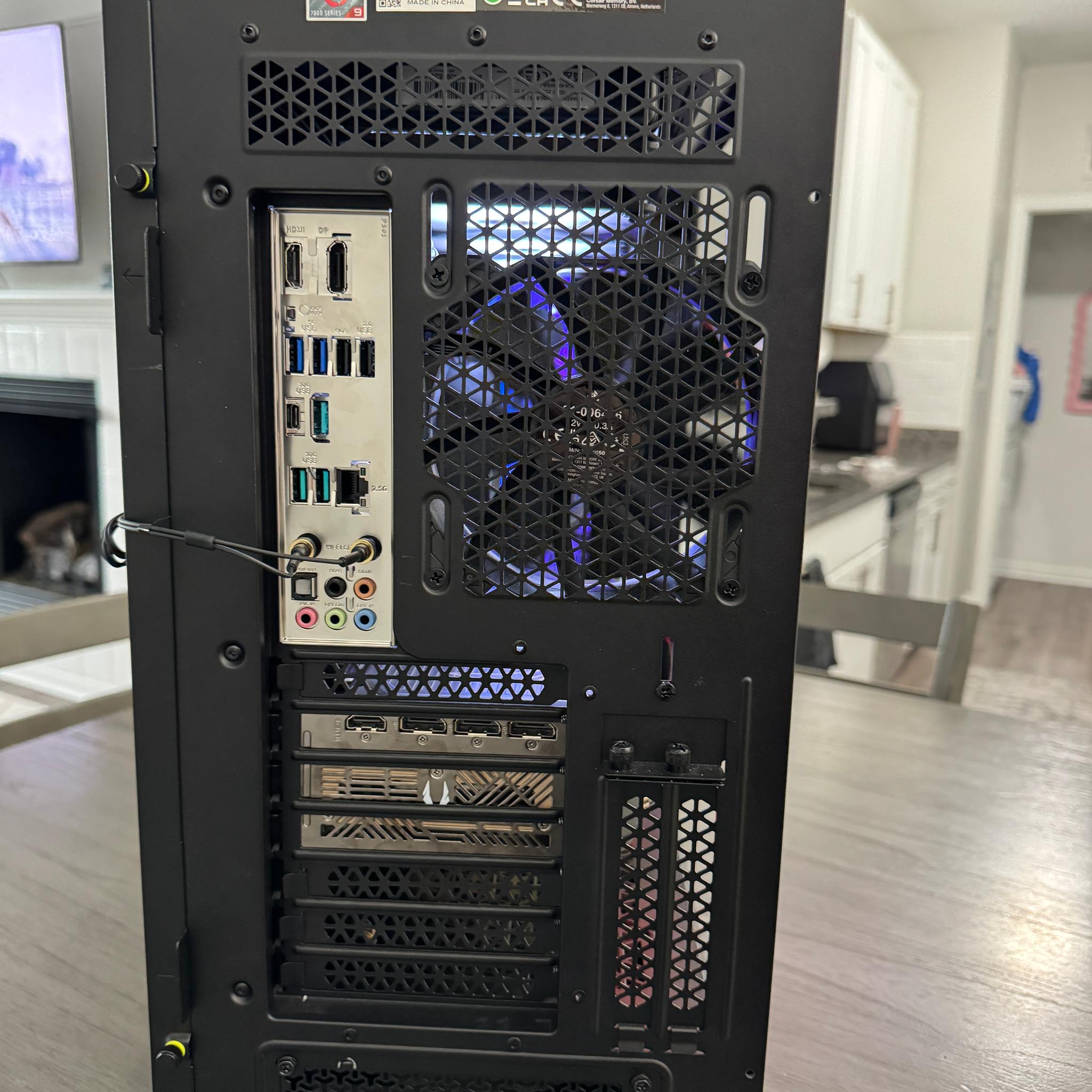 Gaming PC NVIDIA 5080 | Ryzen 7 9700X | 32GB DDR5 | 2TB M.2 | NZXT Kraken 360mm AIO | Win11 Pro