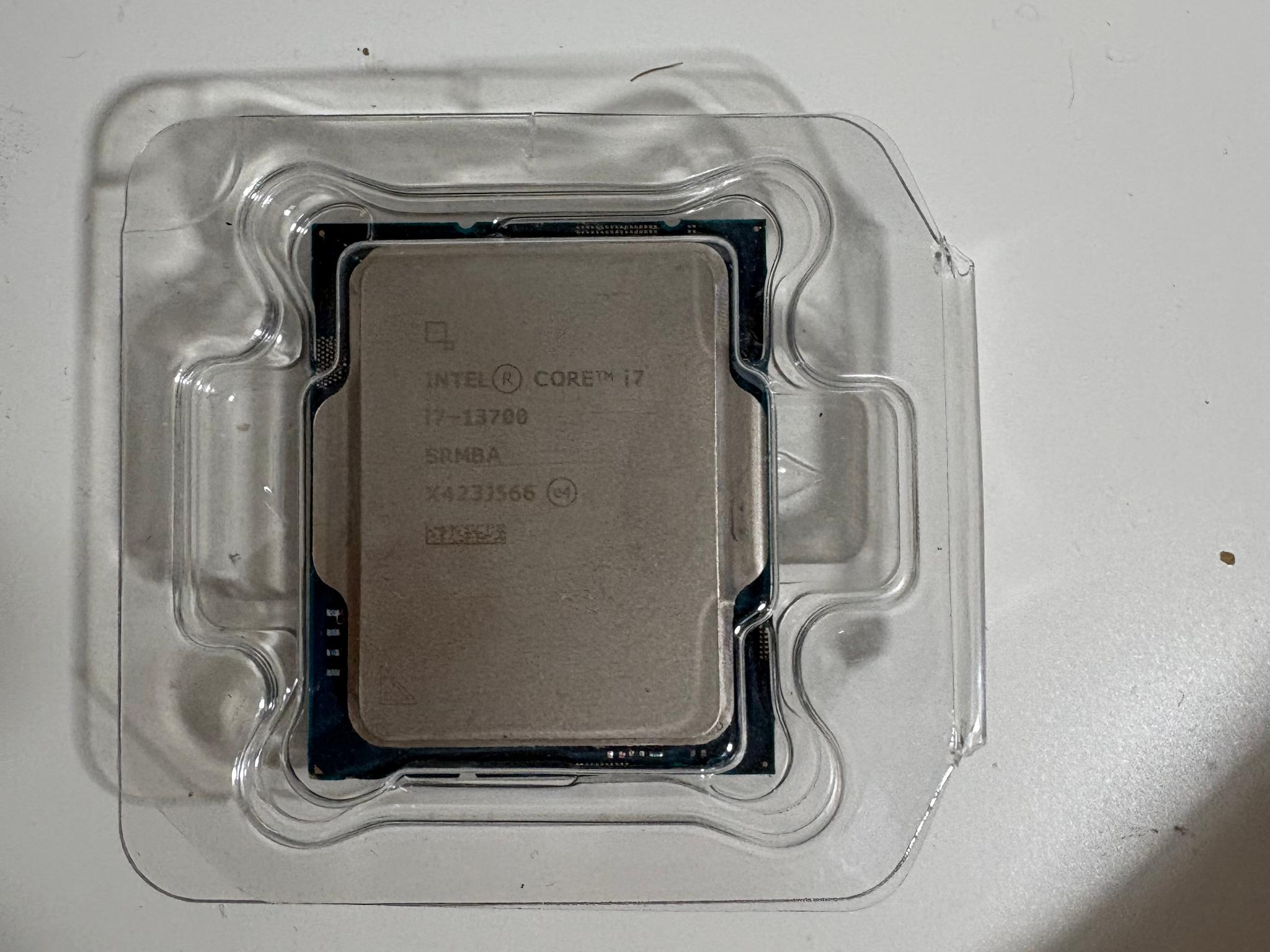 Intel Core i7-13700 - Image 4