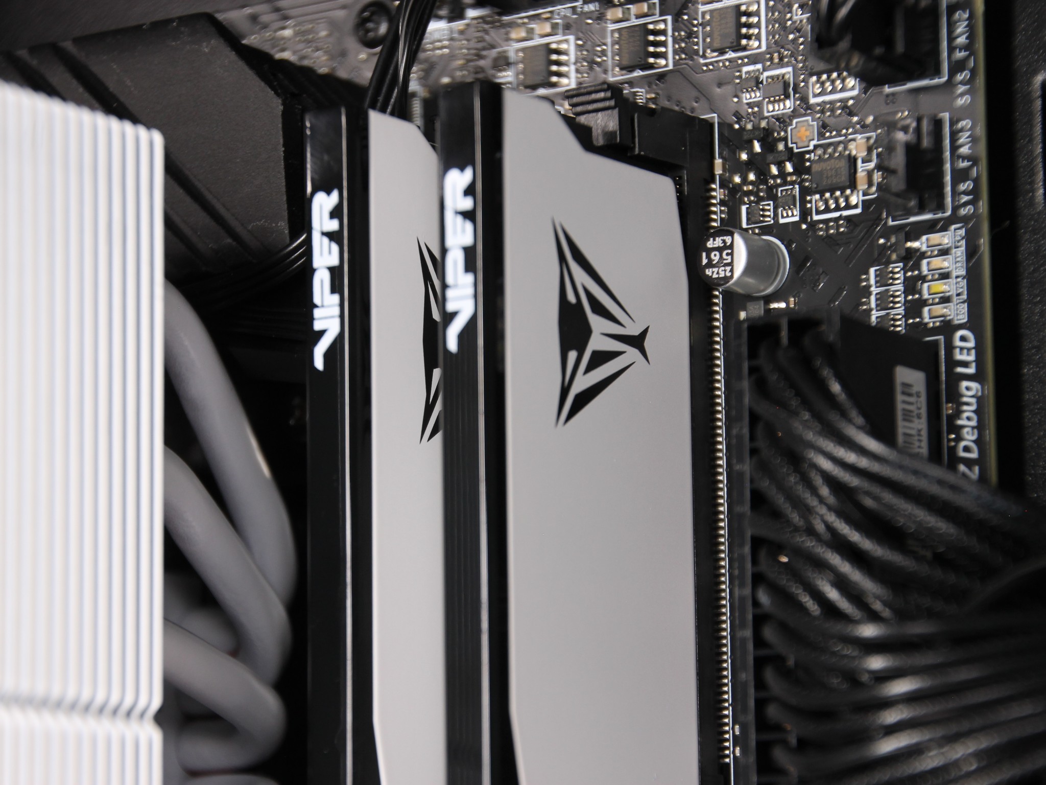 𝑽𝑰𝑷𝑬𝑹 // Core i5-12600K, RTX 5060 Ti 16GB // Upper Mid-Range Gaming PC