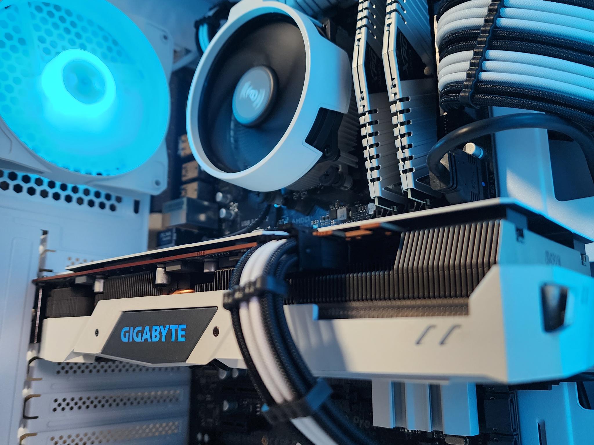 🧊🤍🧊 AMD Ryzen 7 1700 // Gigabyte Radeon RX 5700 8GB // XPG Z1 16GB 3200MHz