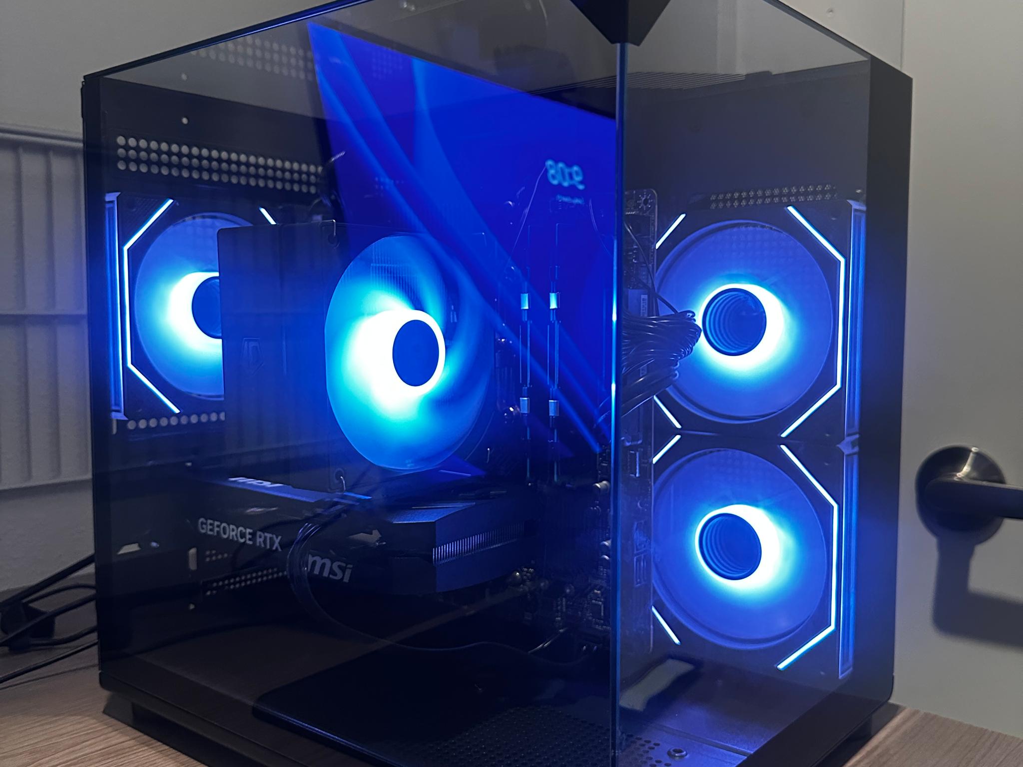 RTX 5060 FISH TANK BUILD