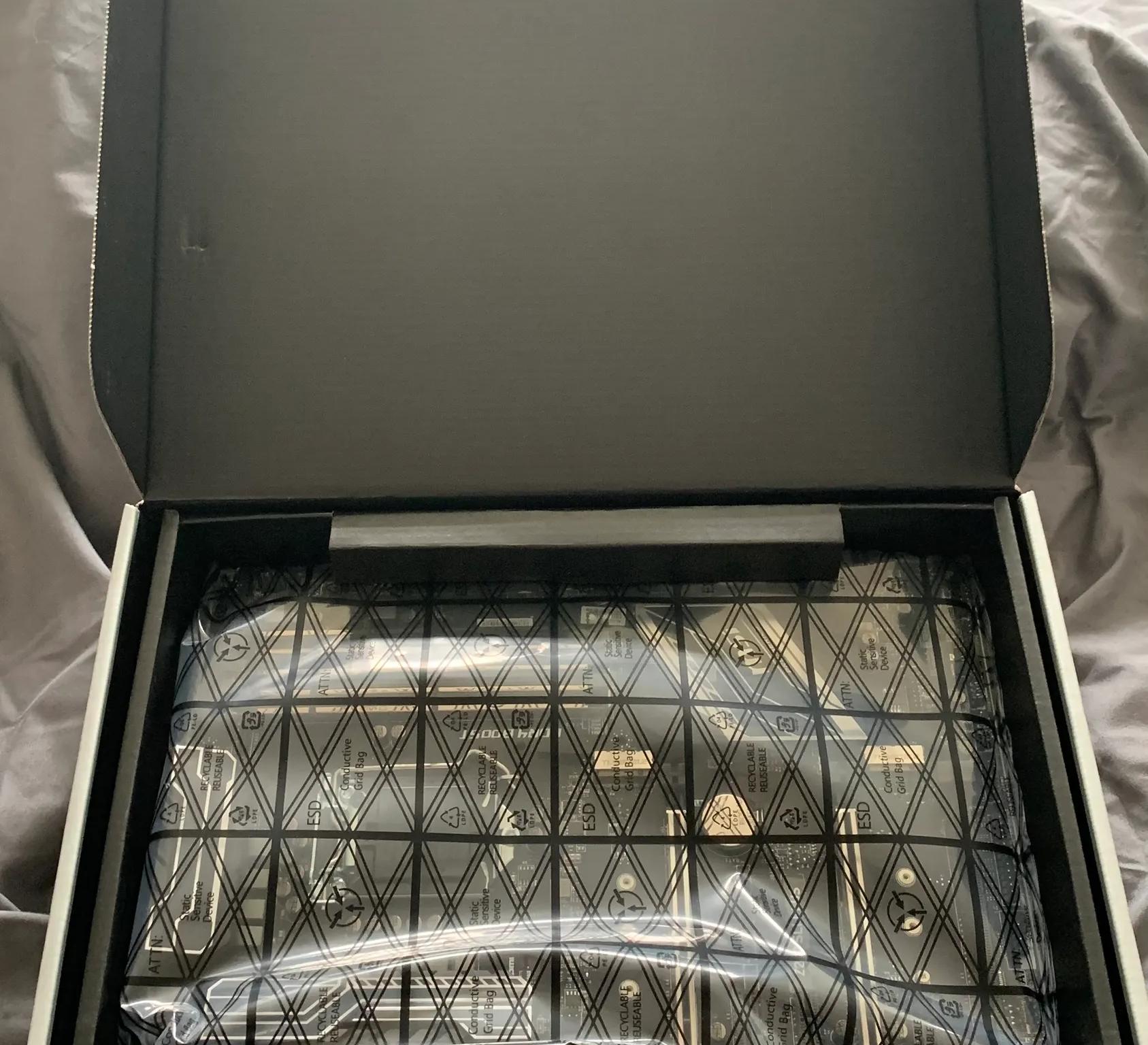 MSI Z270 SLI PLUS ATX LGA1151 Motherboard (NEW with original box)